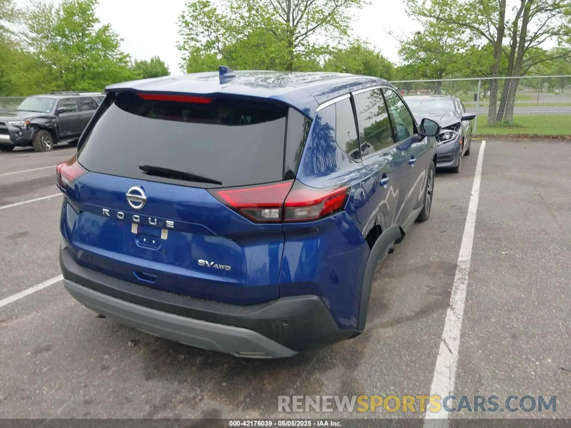 4 Photograph of a damaged car 5N1AT3BB8MC733795 NISSAN ROGUE 2021