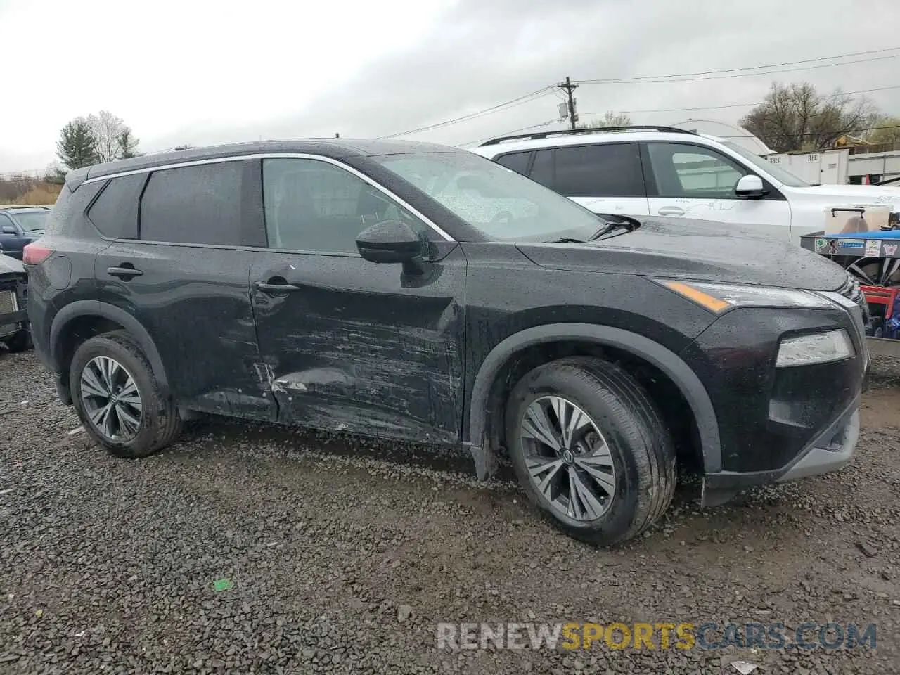4 Photograph of a damaged car 5N1AT3BB8MC770927 NISSAN ROGUE 2021