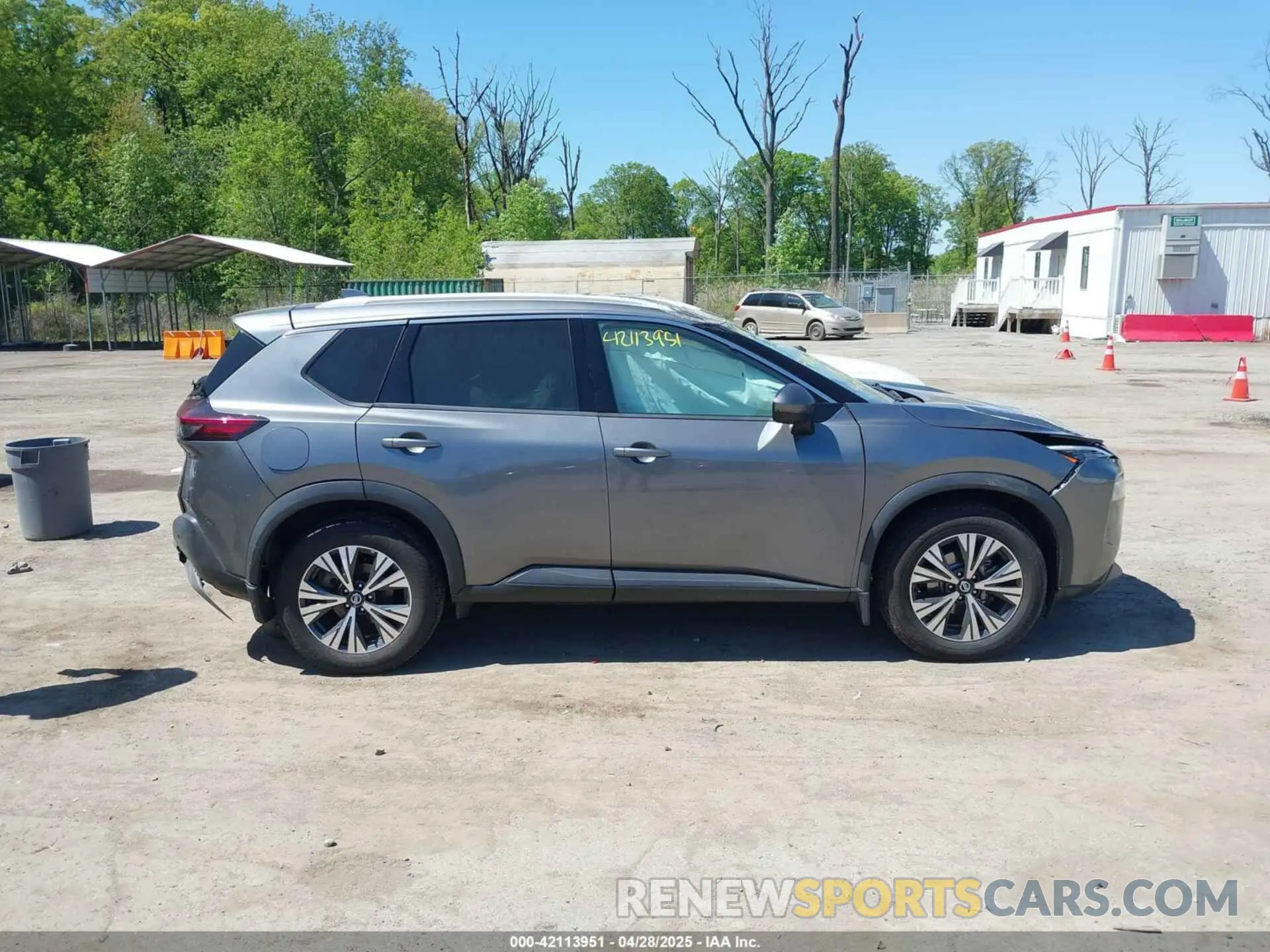 13 Photograph of a damaged car 5N1AT3BB9MC738682 NISSAN ROGUE 2021