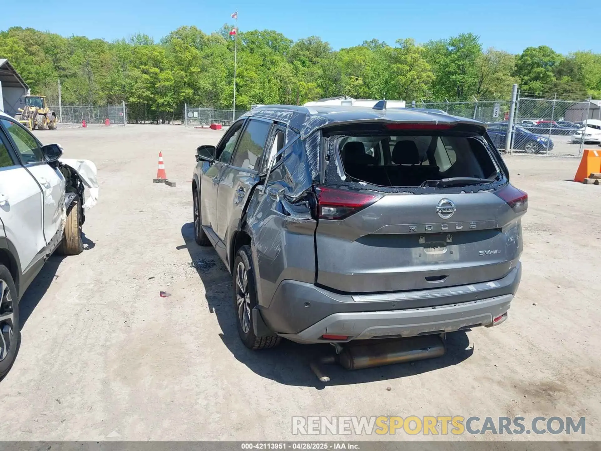 3 Photograph of a damaged car 5N1AT3BB9MC738682 NISSAN ROGUE 2021