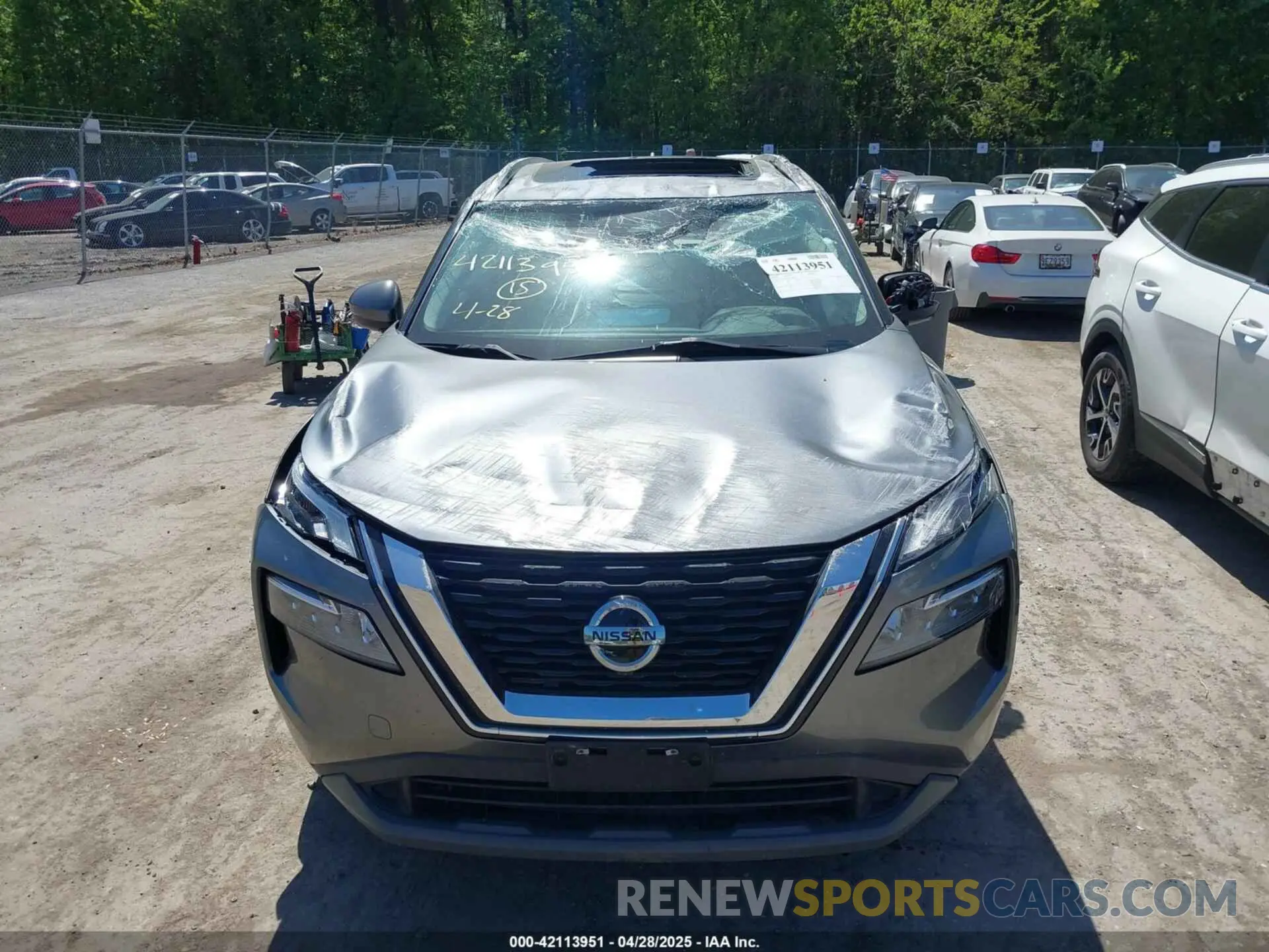 6 Photograph of a damaged car 5N1AT3BB9MC738682 NISSAN ROGUE 2021
