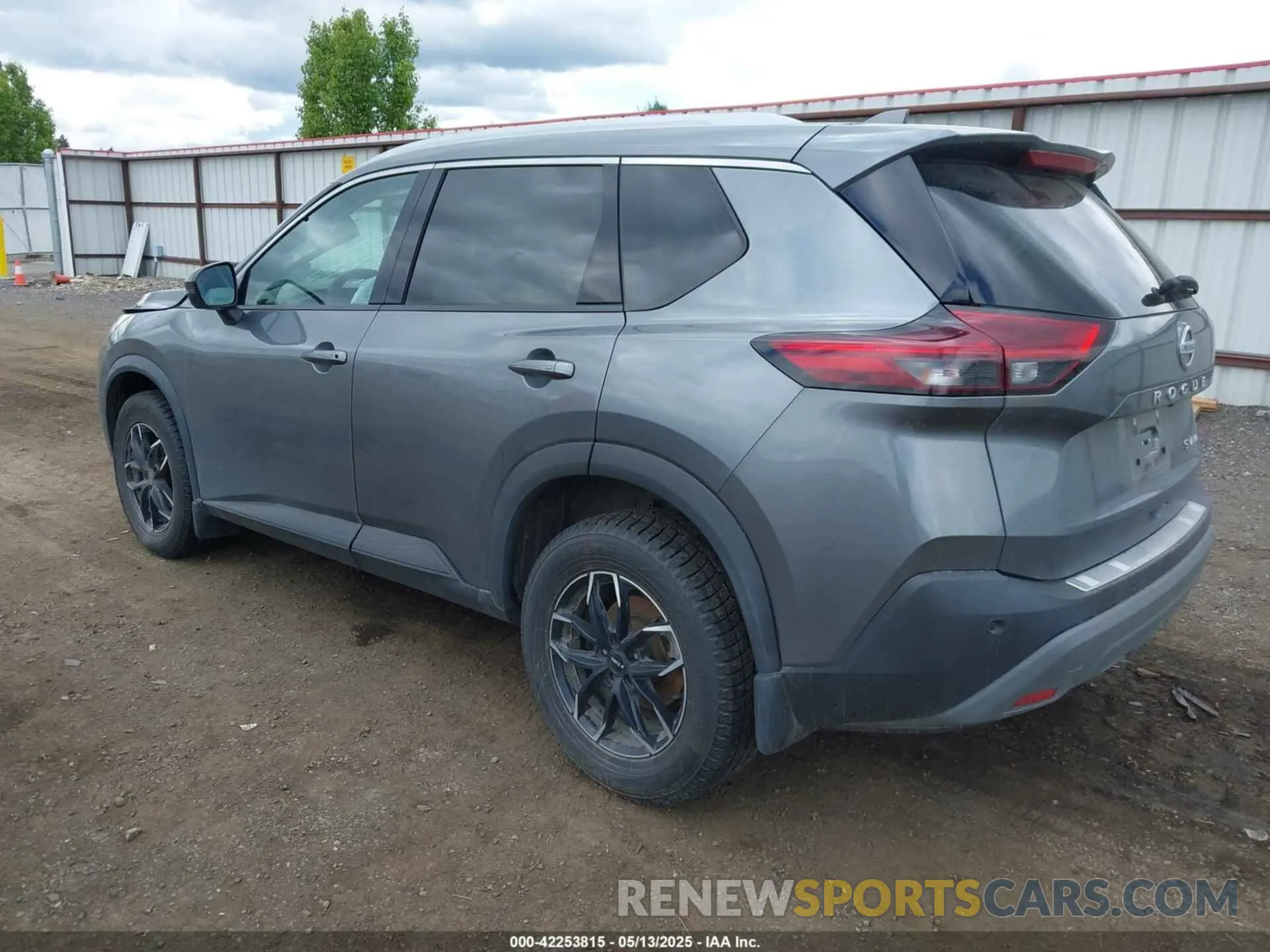 3 Photograph of a damaged car 5N1AT3BBXMC673535 NISSAN ROGUE 2021