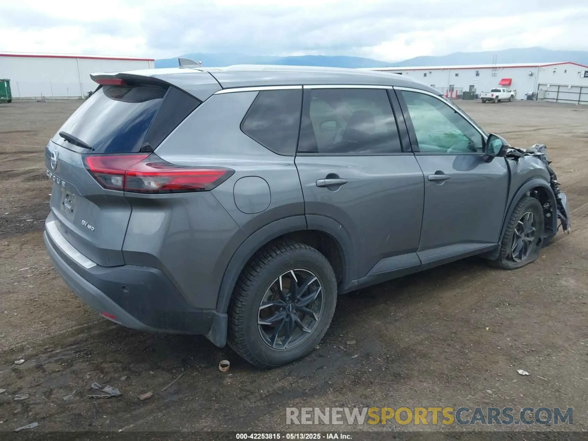 4 Photograph of a damaged car 5N1AT3BBXMC673535 NISSAN ROGUE 2021