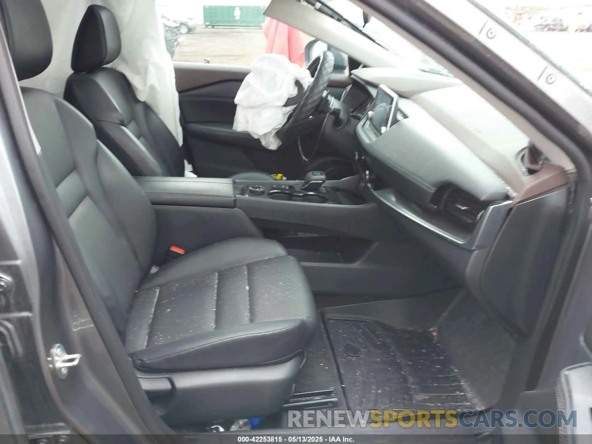 5 Photograph of a damaged car 5N1AT3BBXMC673535 NISSAN ROGUE 2021