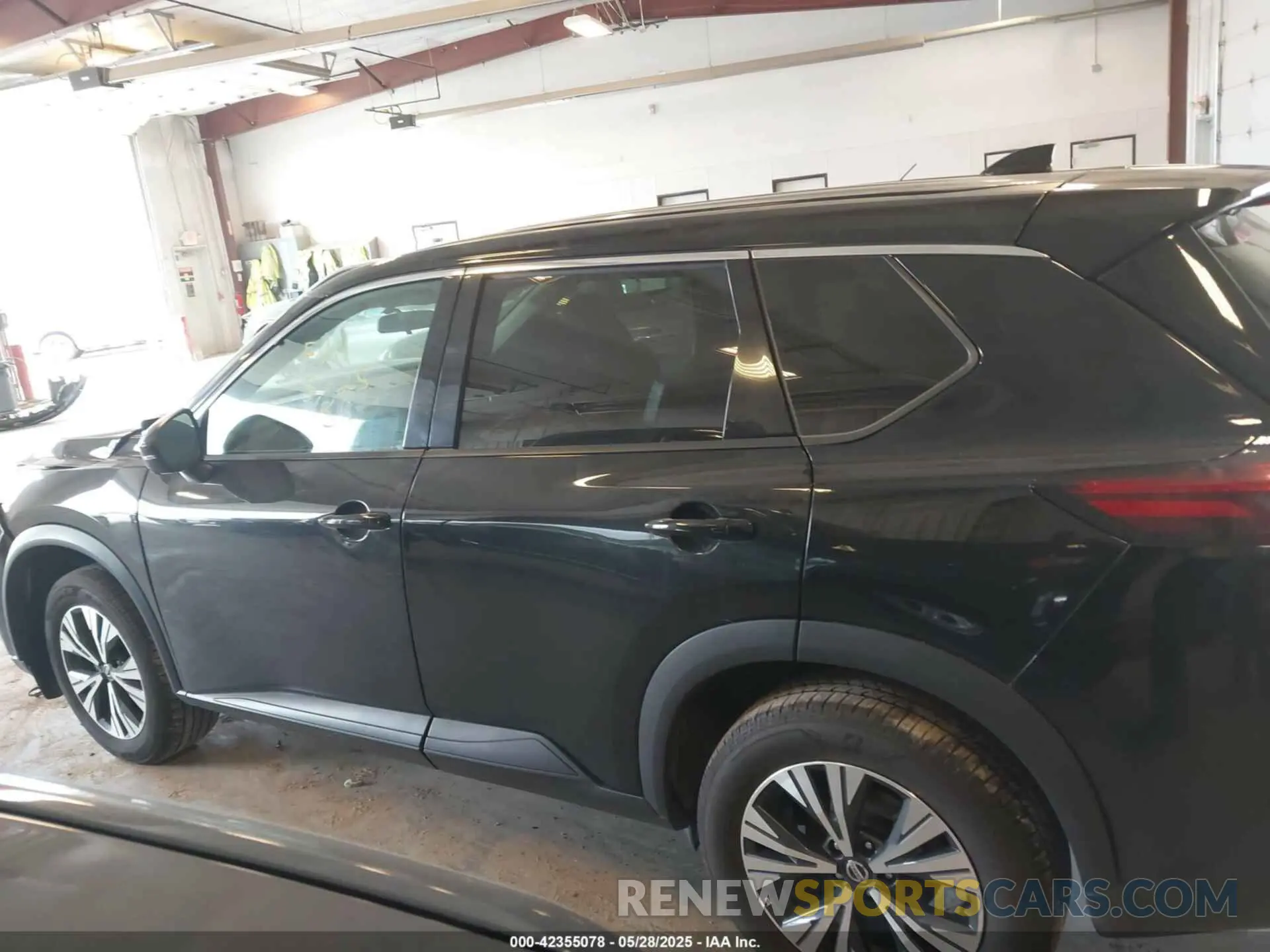 14 Photograph of a damaged car 5N1AT3BBXMC792444 NISSAN ROGUE 2021