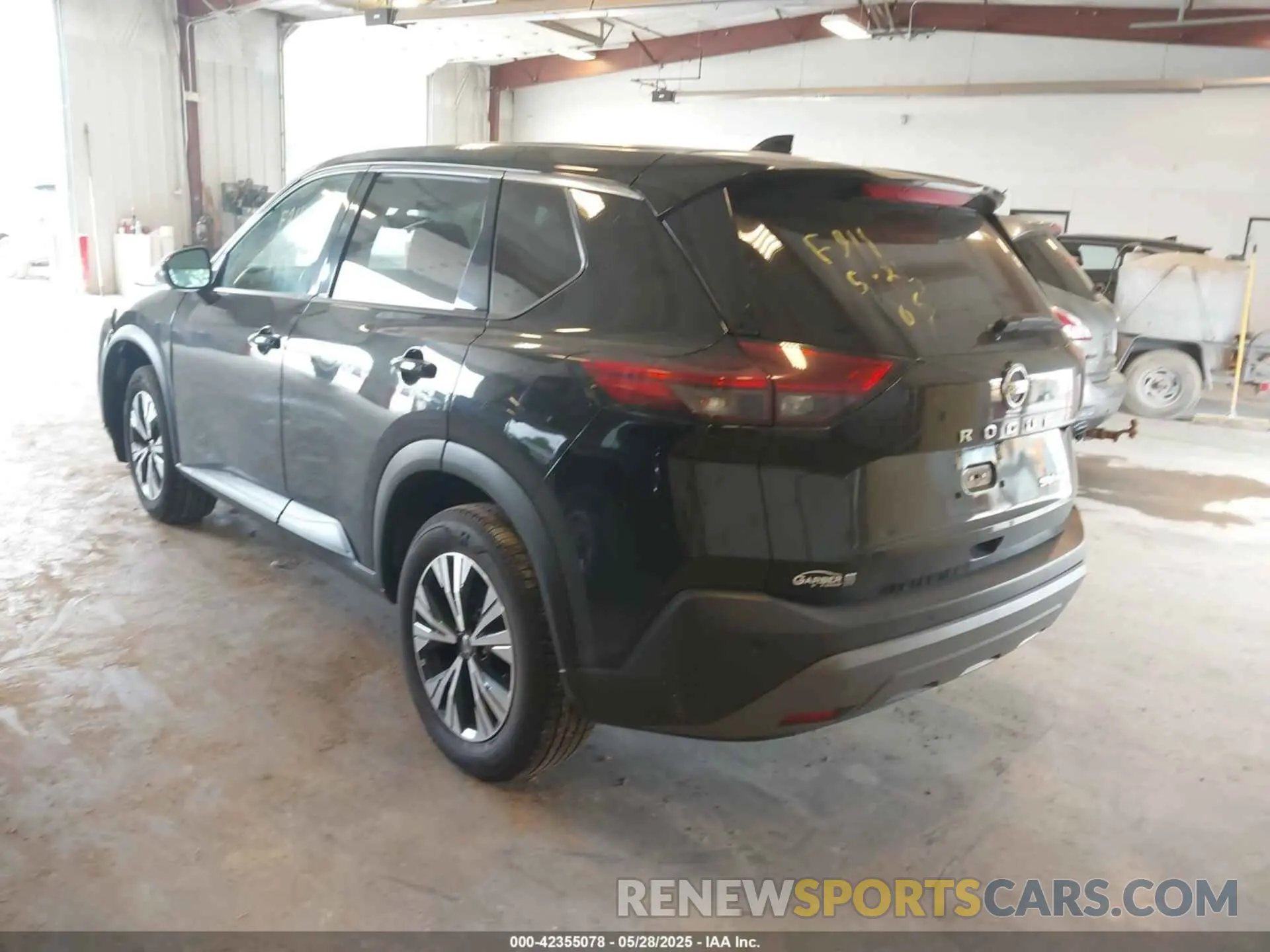 3 Photograph of a damaged car 5N1AT3BBXMC792444 NISSAN ROGUE 2021