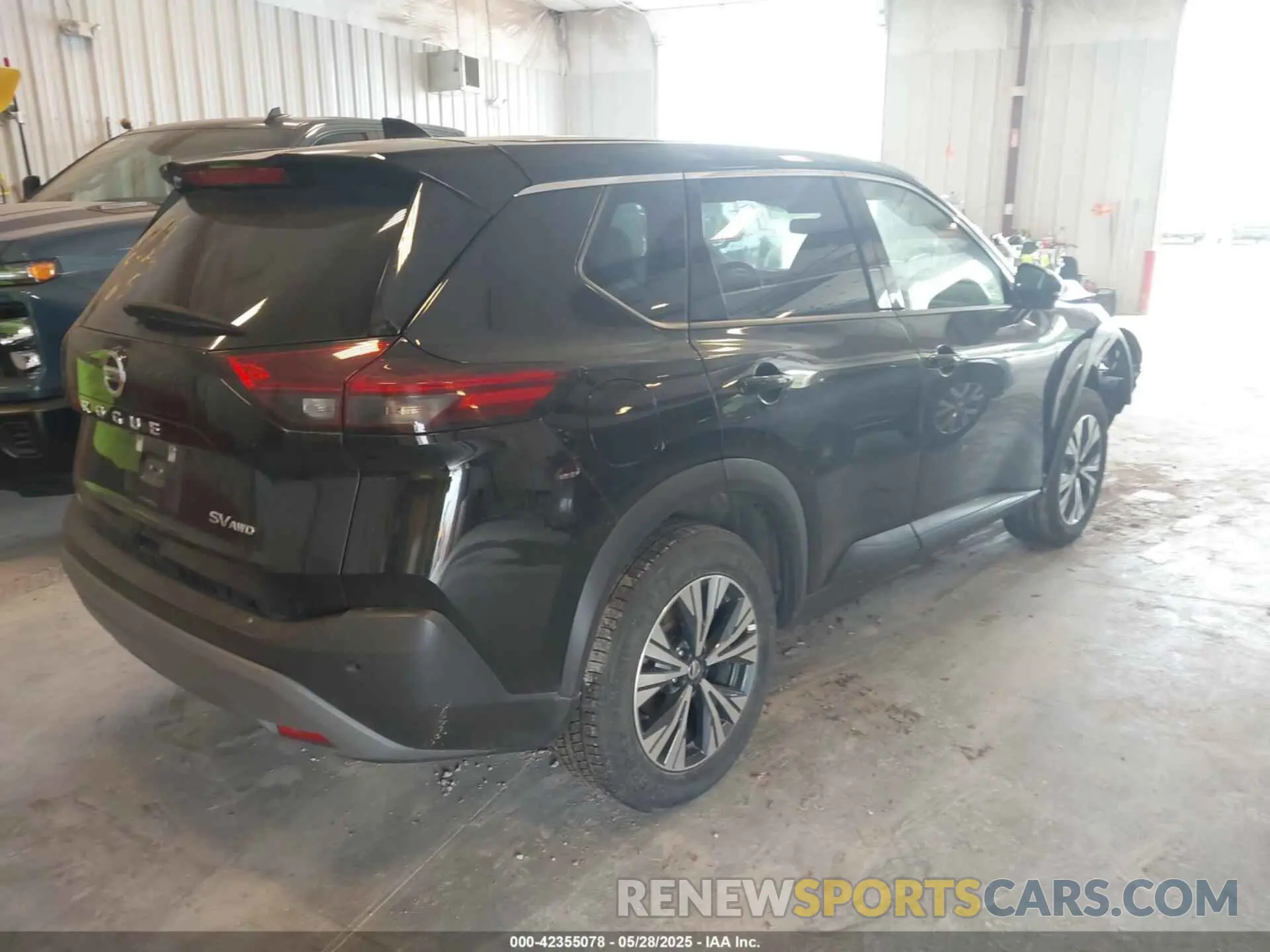 4 Photograph of a damaged car 5N1AT3BBXMC792444 NISSAN ROGUE 2021