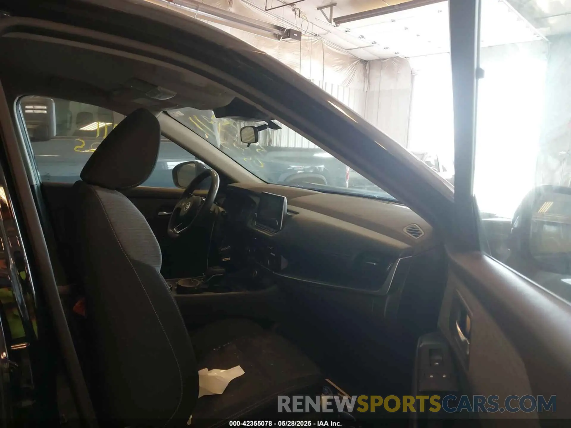 5 Photograph of a damaged car 5N1AT3BBXMC792444 NISSAN ROGUE 2021