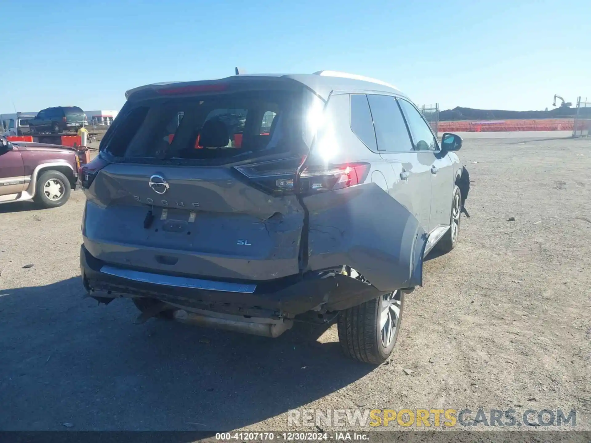 4 Photograph of a damaged car 5N1AT3CA0MC837588 NISSAN ROGUE 2021