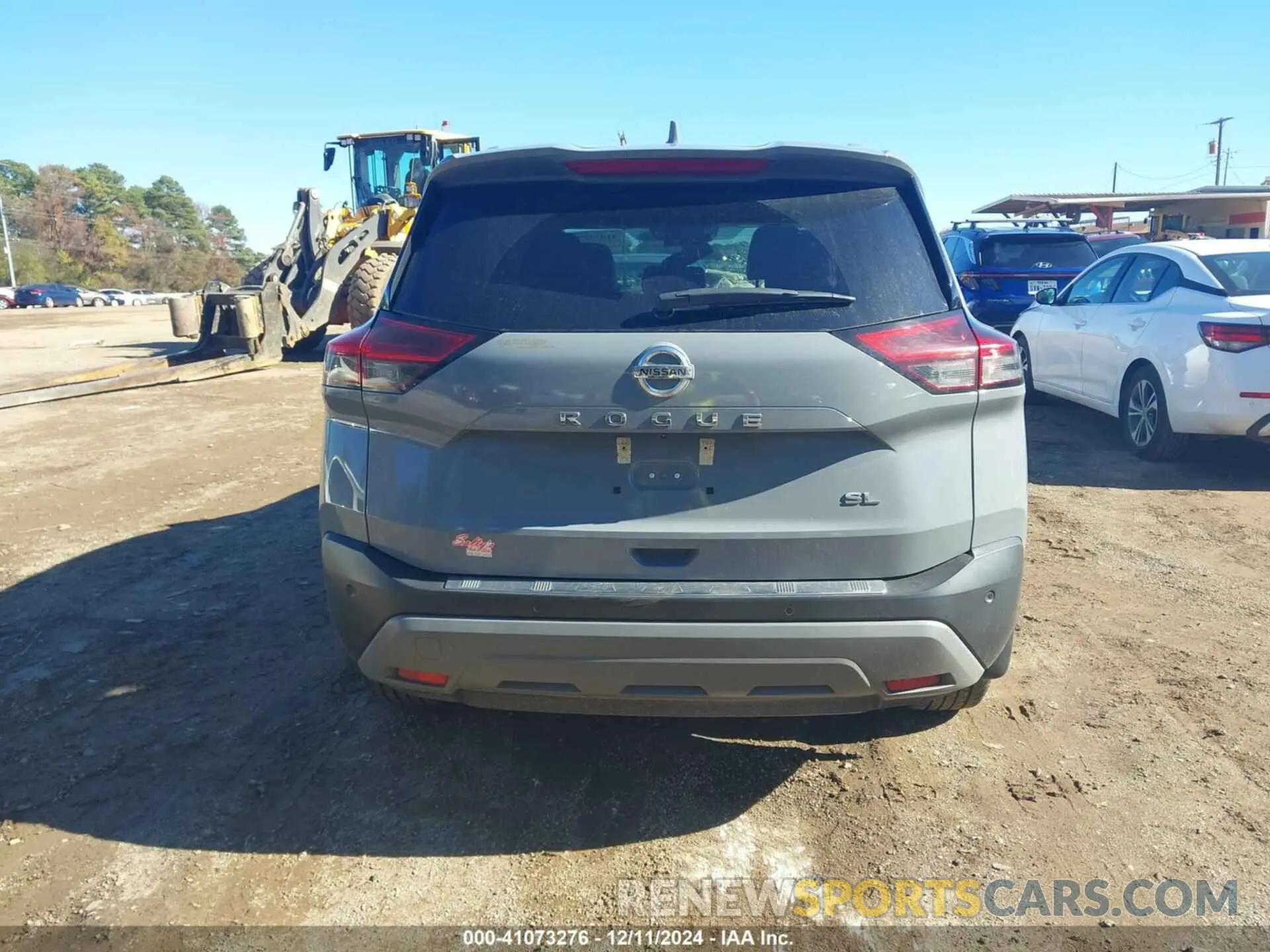 17 Photograph of a damaged car 5N1AT3CA1MC678502 NISSAN ROGUE 2021