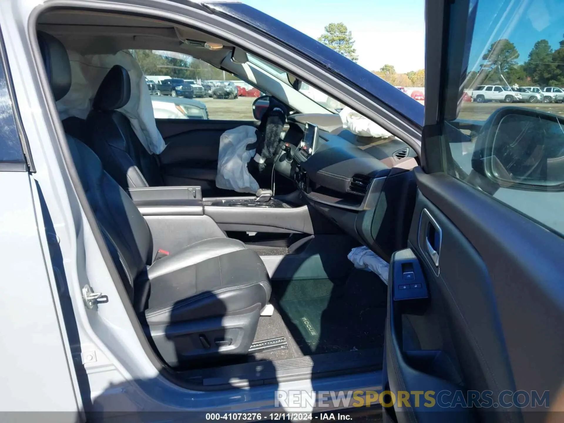 5 Photograph of a damaged car 5N1AT3CA1MC678502 NISSAN ROGUE 2021