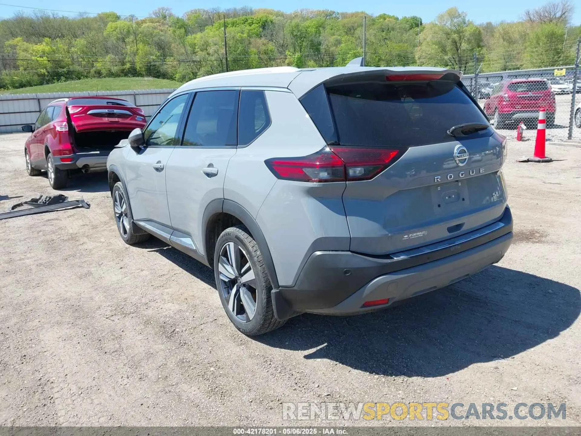 3 Photograph of a damaged car 5N1AT3CA3MC718899 NISSAN ROGUE 2021