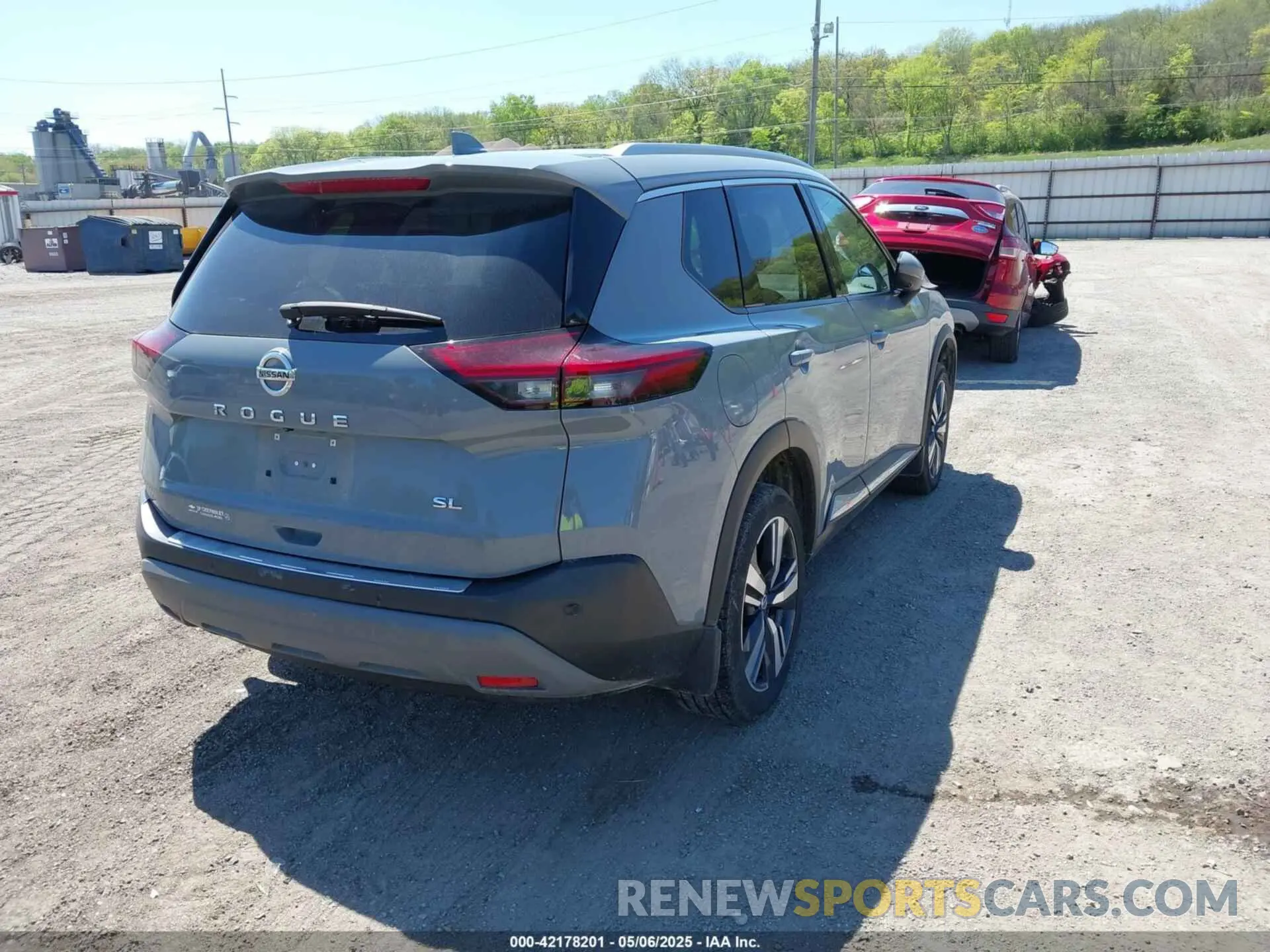 4 Photograph of a damaged car 5N1AT3CA3MC718899 NISSAN ROGUE 2021