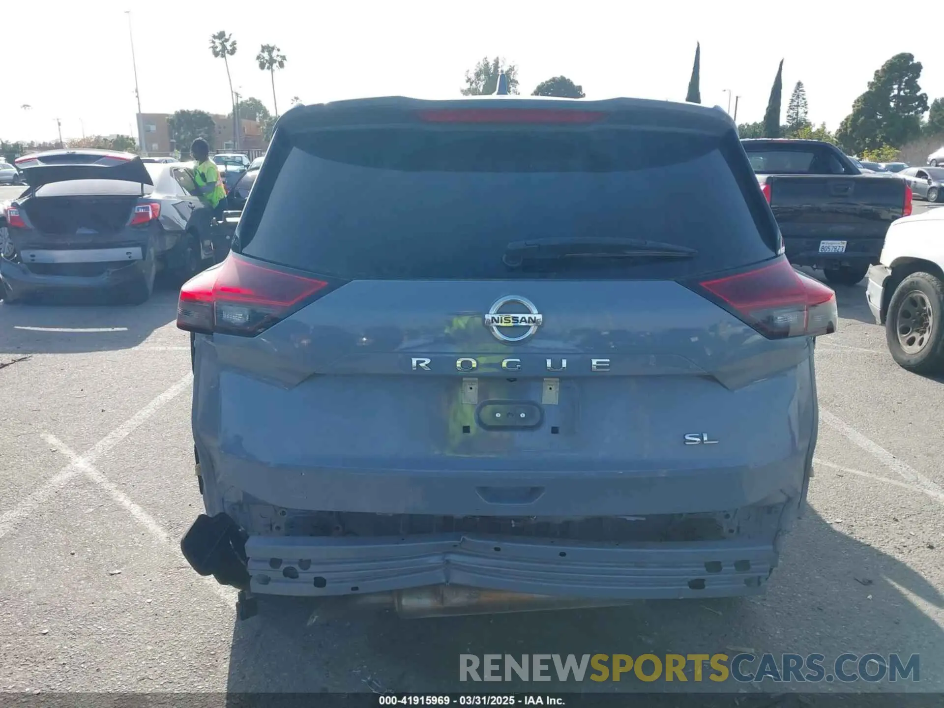 17 Photograph of a damaged car 5N1AT3CA3MC780173 NISSAN ROGUE 2021