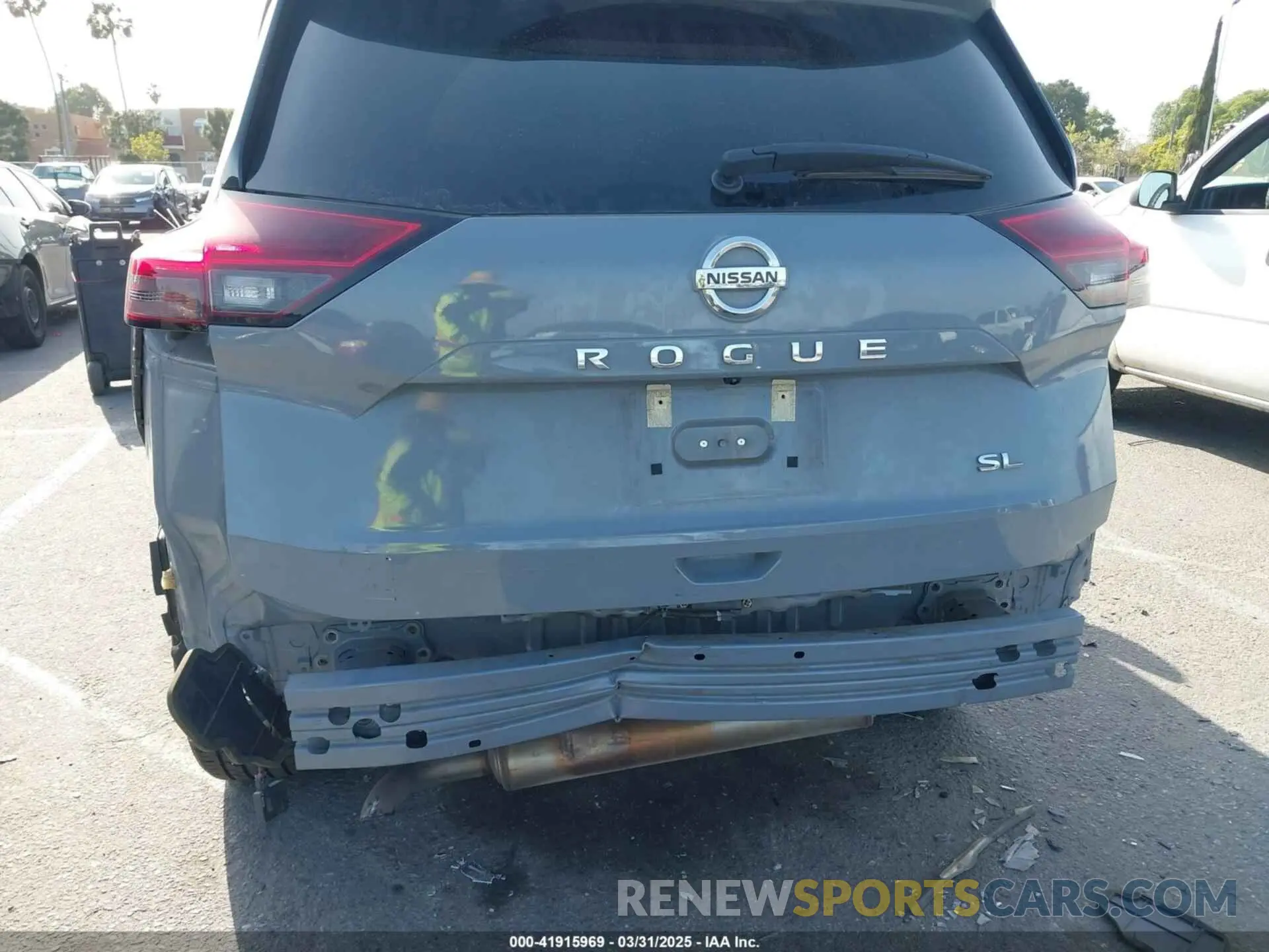 18 Photograph of a damaged car 5N1AT3CA3MC780173 NISSAN ROGUE 2021