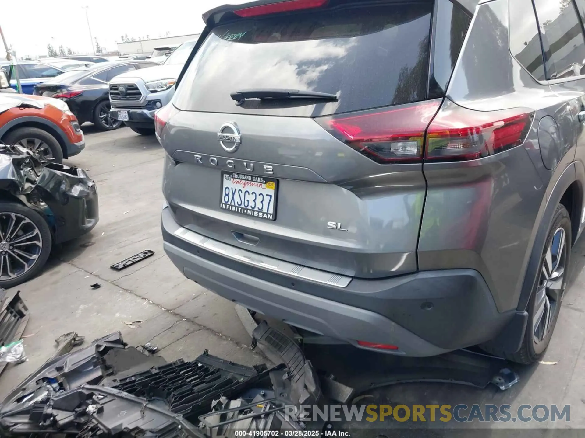 17 Photograph of a damaged car 5N1AT3CA4MC801175 NISSAN ROGUE 2021