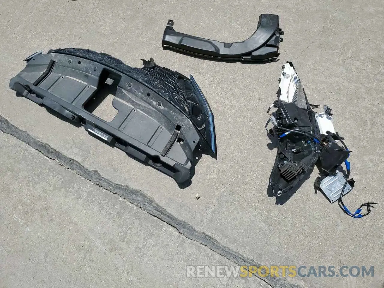 13 Photograph of a damaged car 5N1AT3CA8MC807240 NISSAN ROGUE 2021