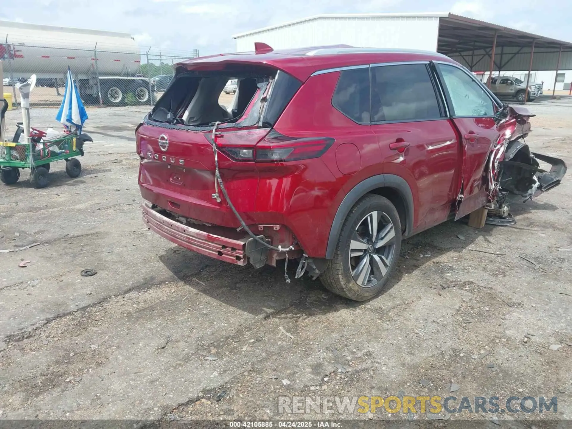 4 Photograph of a damaged car 5N1AT3CAXMC757537 NISSAN ROGUE 2021