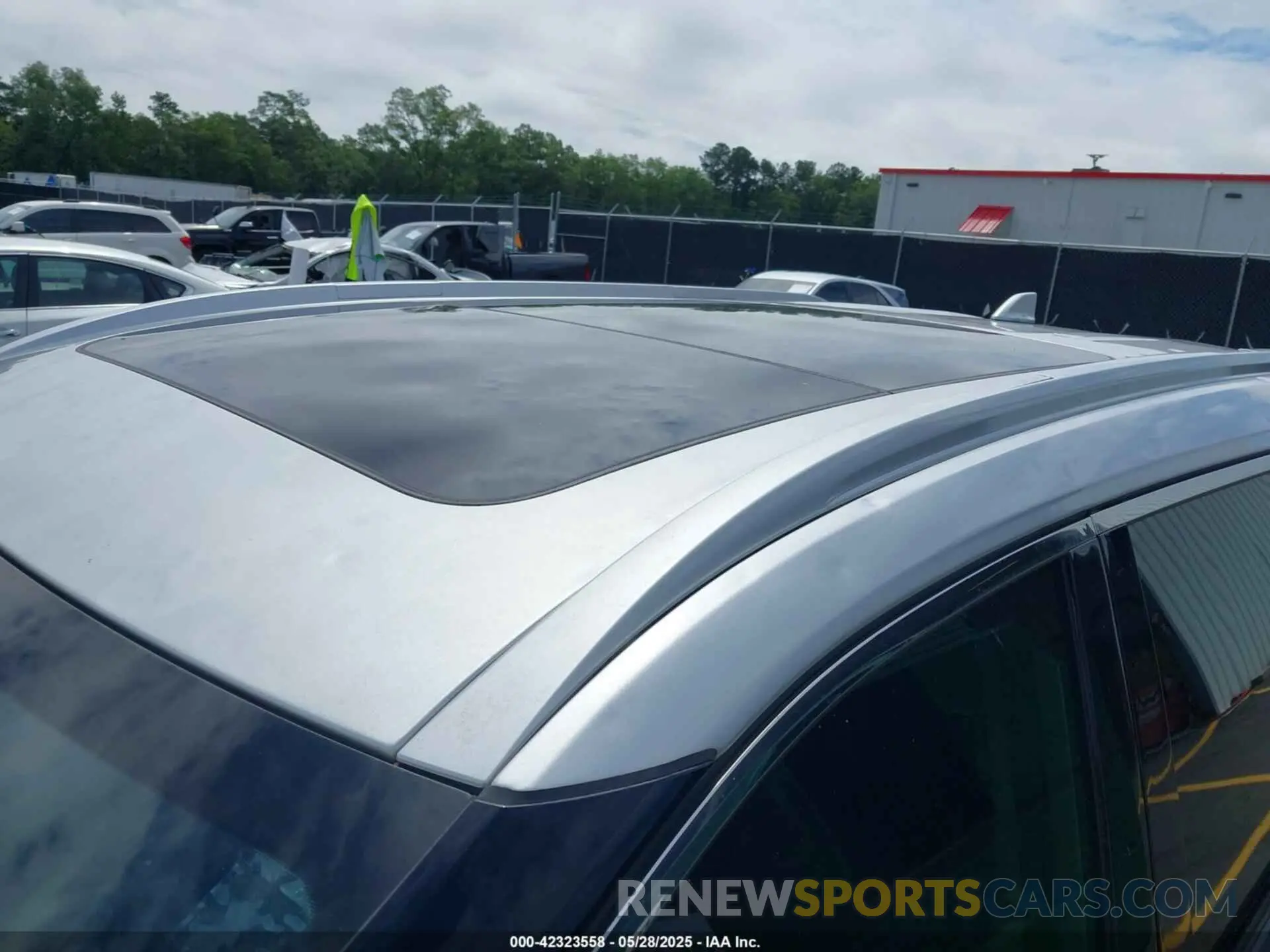 17 Photograph of a damaged car 5N1AT3CAXMC818465 NISSAN ROGUE 2021