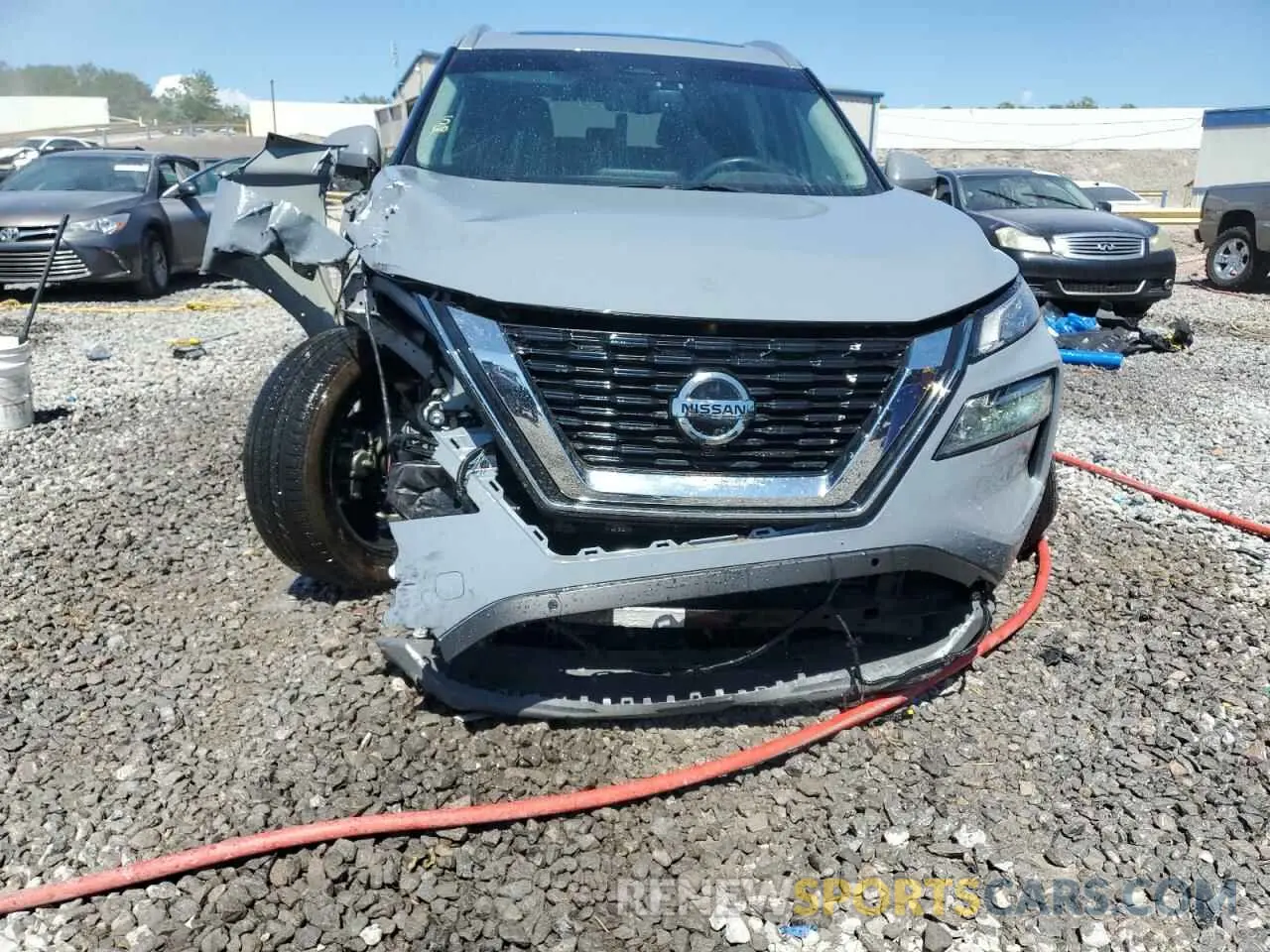 5 Photograph of a damaged car 5N1AT3CAXMC829689 NISSAN ROGUE 2021