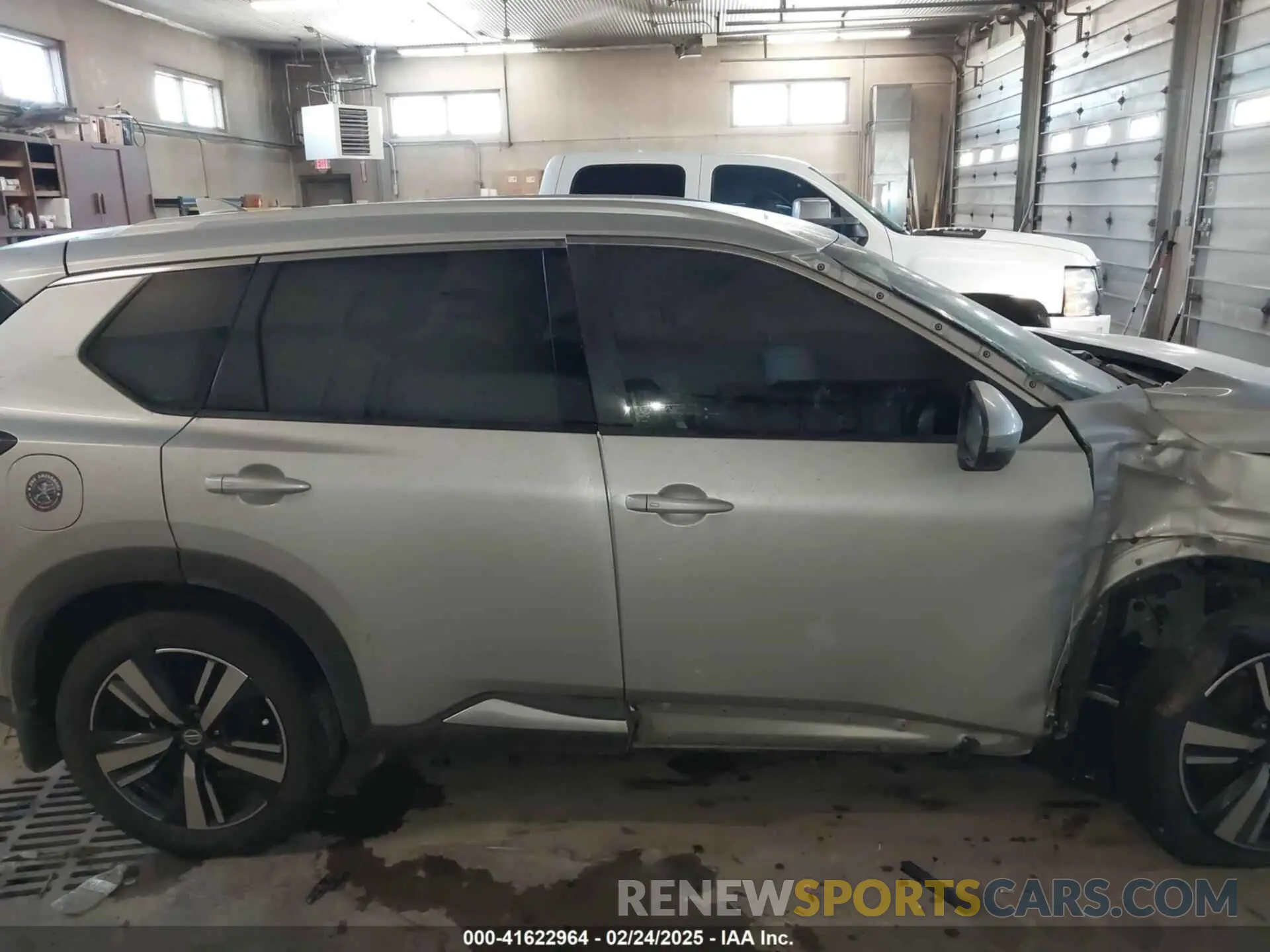 14 Photograph of a damaged car 5N1AT3CB0MC725429 NISSAN ROGUE 2021