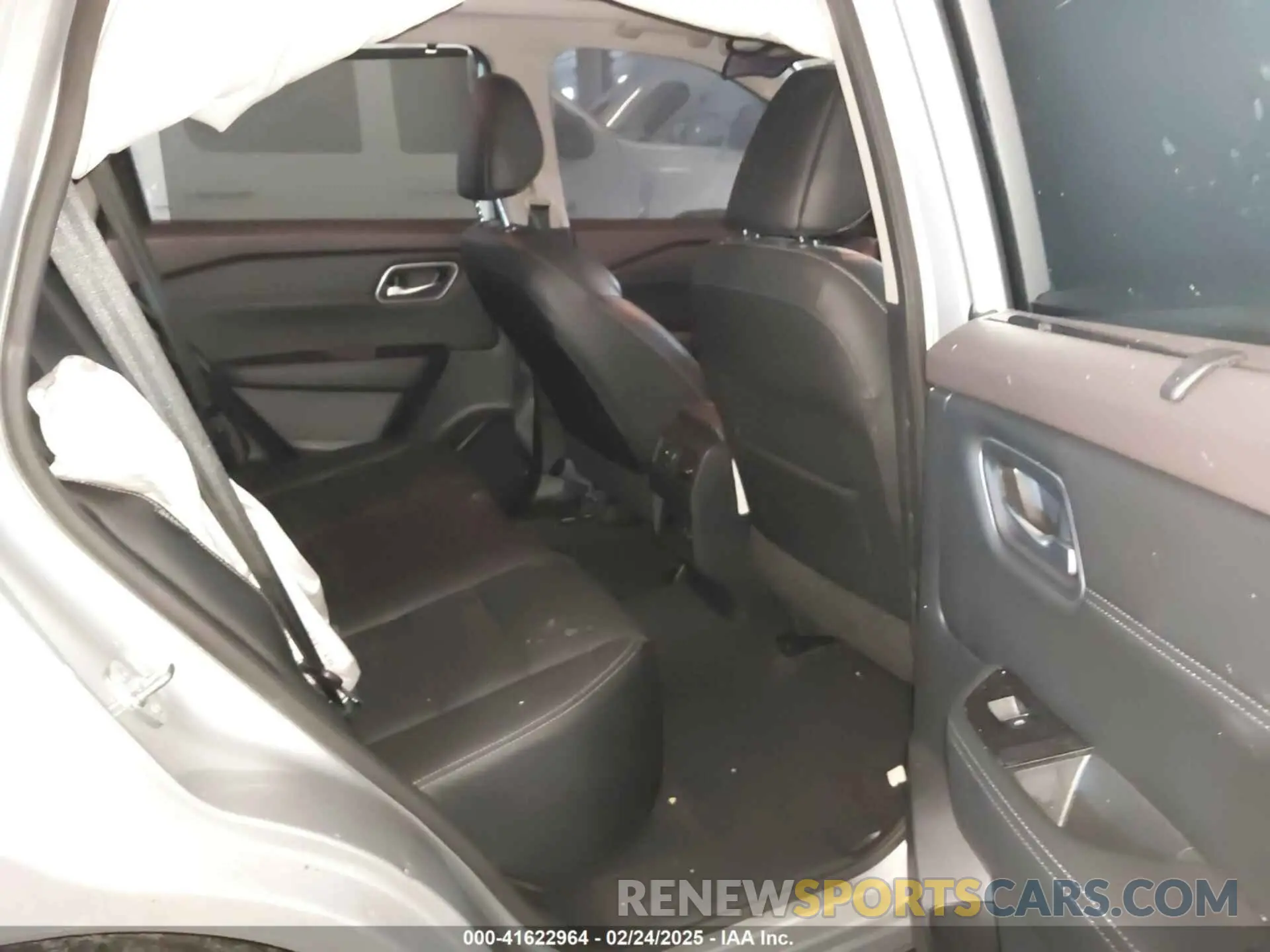 8 Photograph of a damaged car 5N1AT3CB0MC725429 NISSAN ROGUE 2021