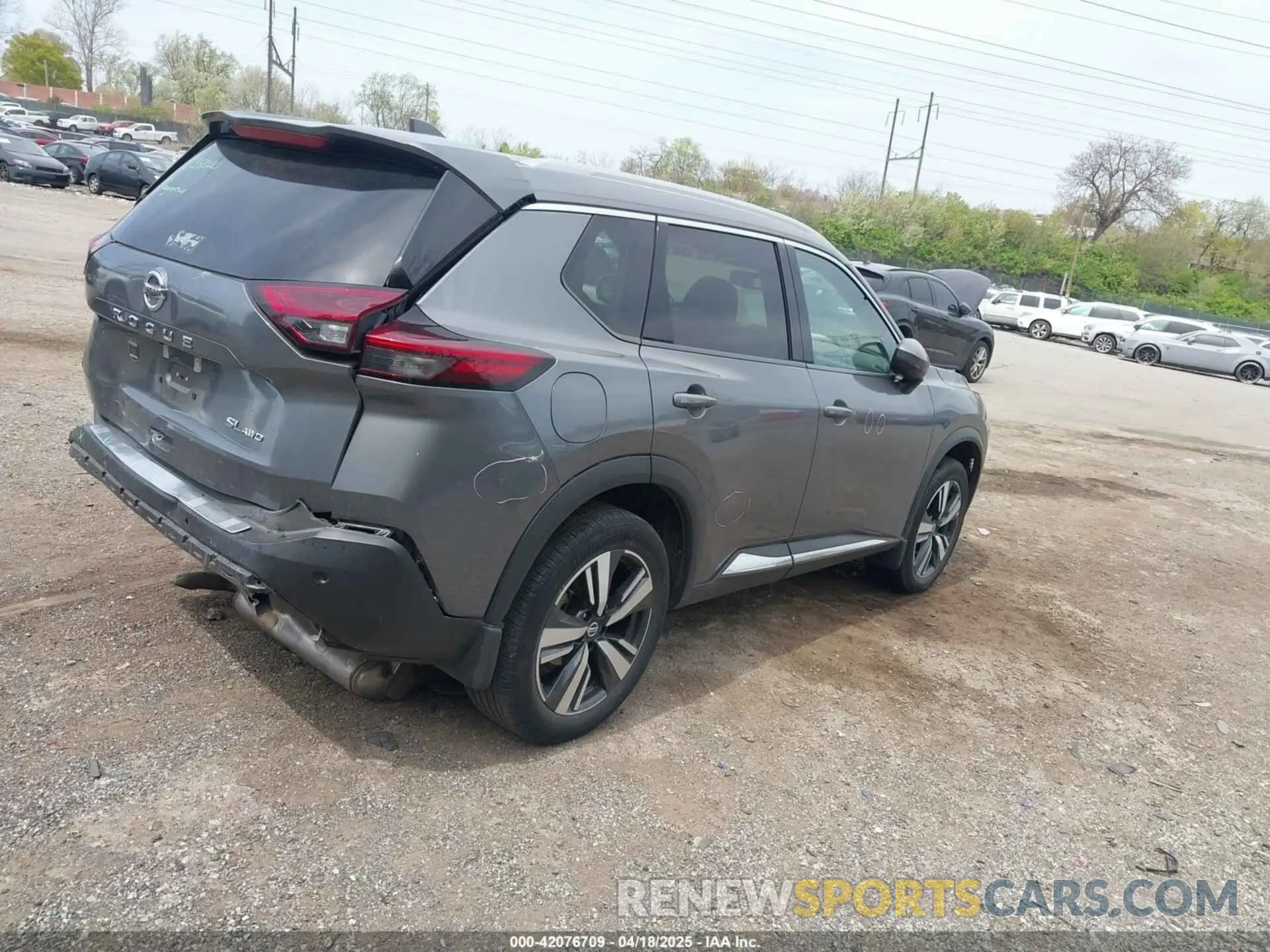4 Photograph of a damaged car 5N1AT3CB1MC702788 NISSAN ROGUE 2021