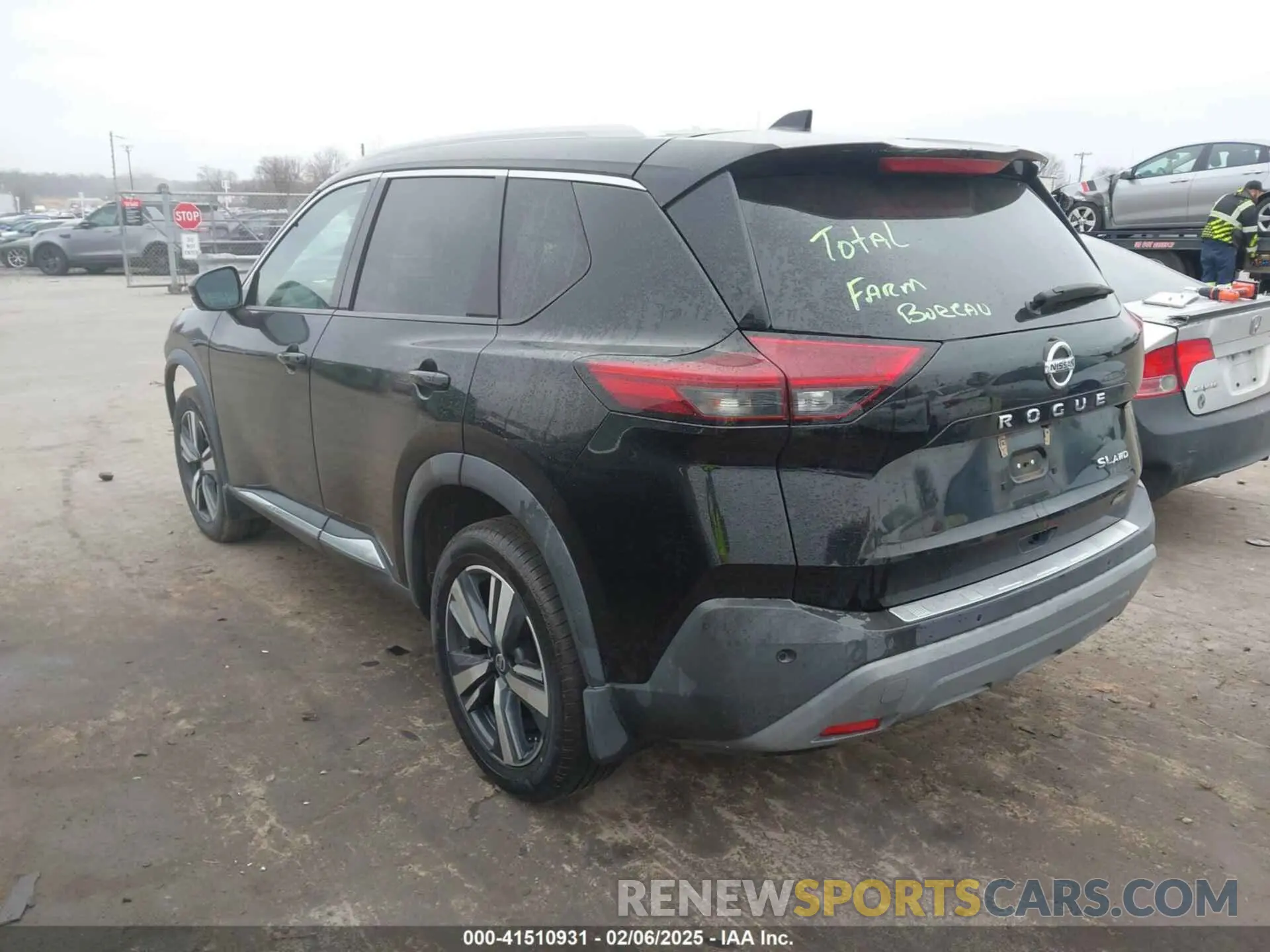 3 Photograph of a damaged car 5N1AT3CB6MC679167 NISSAN ROGUE 2021