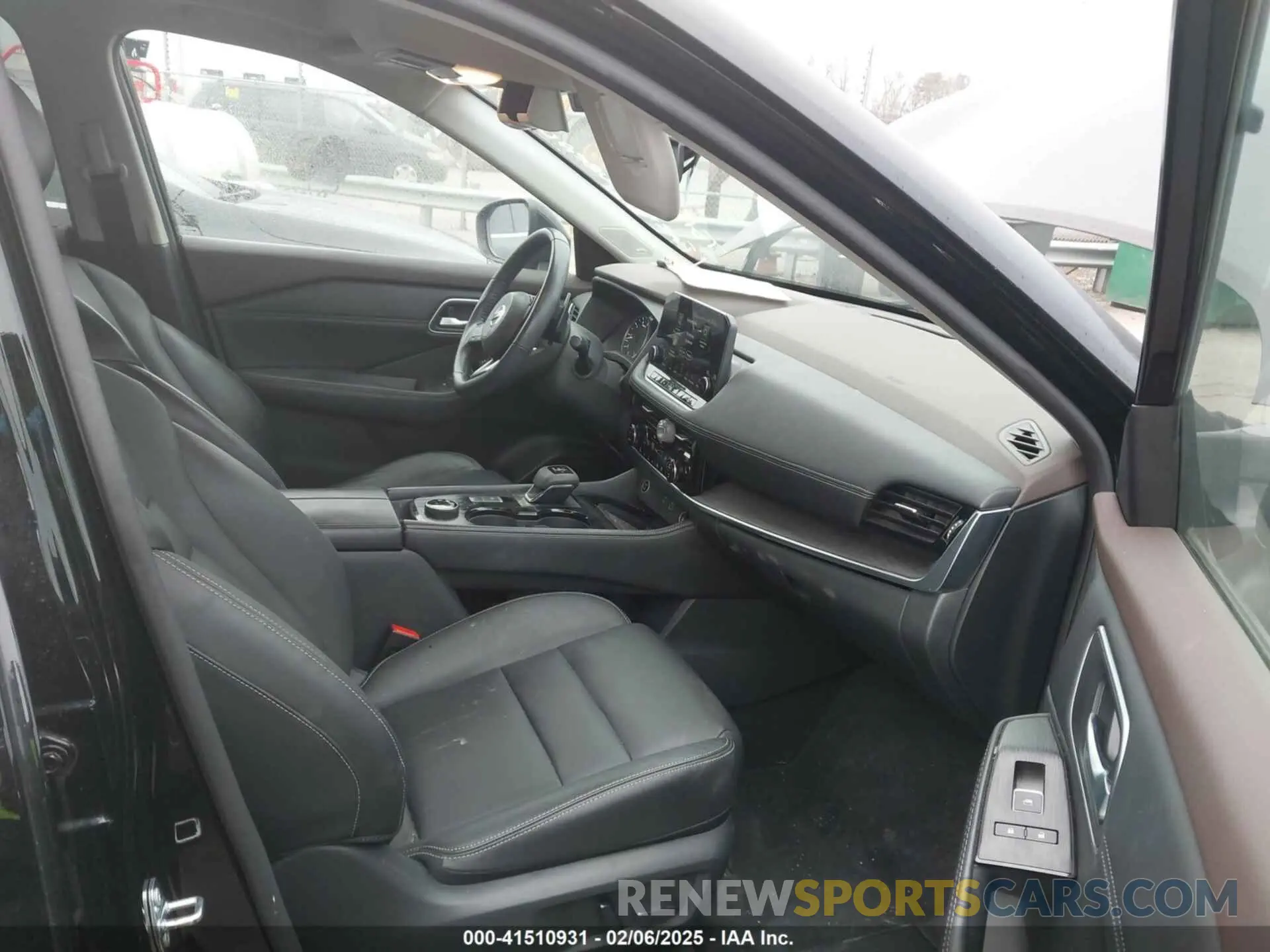 5 Photograph of a damaged car 5N1AT3CB6MC679167 NISSAN ROGUE 2021
