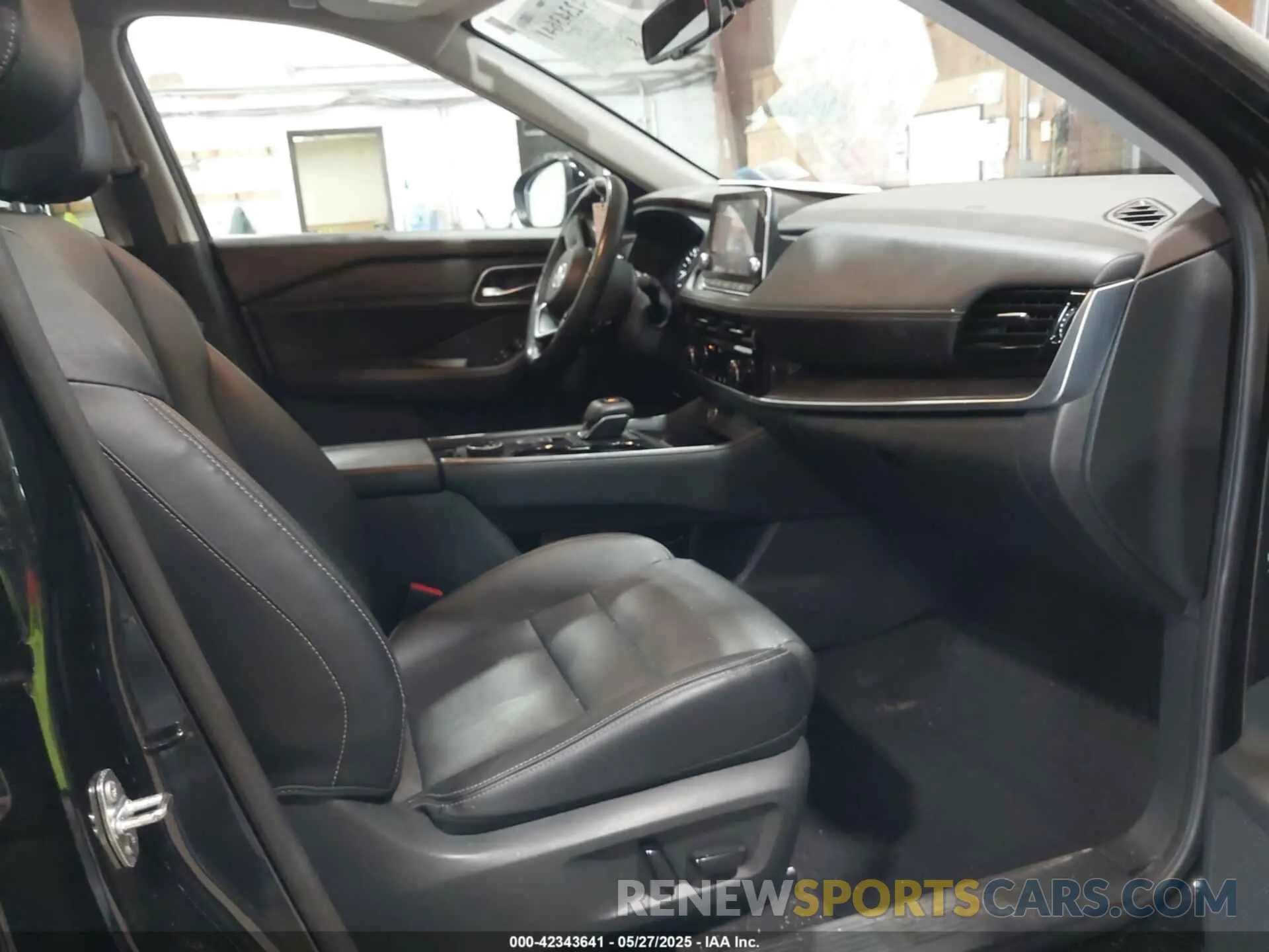 5 Photograph of a damaged car 5N1AT3CB6MC695420 NISSAN ROGUE 2021