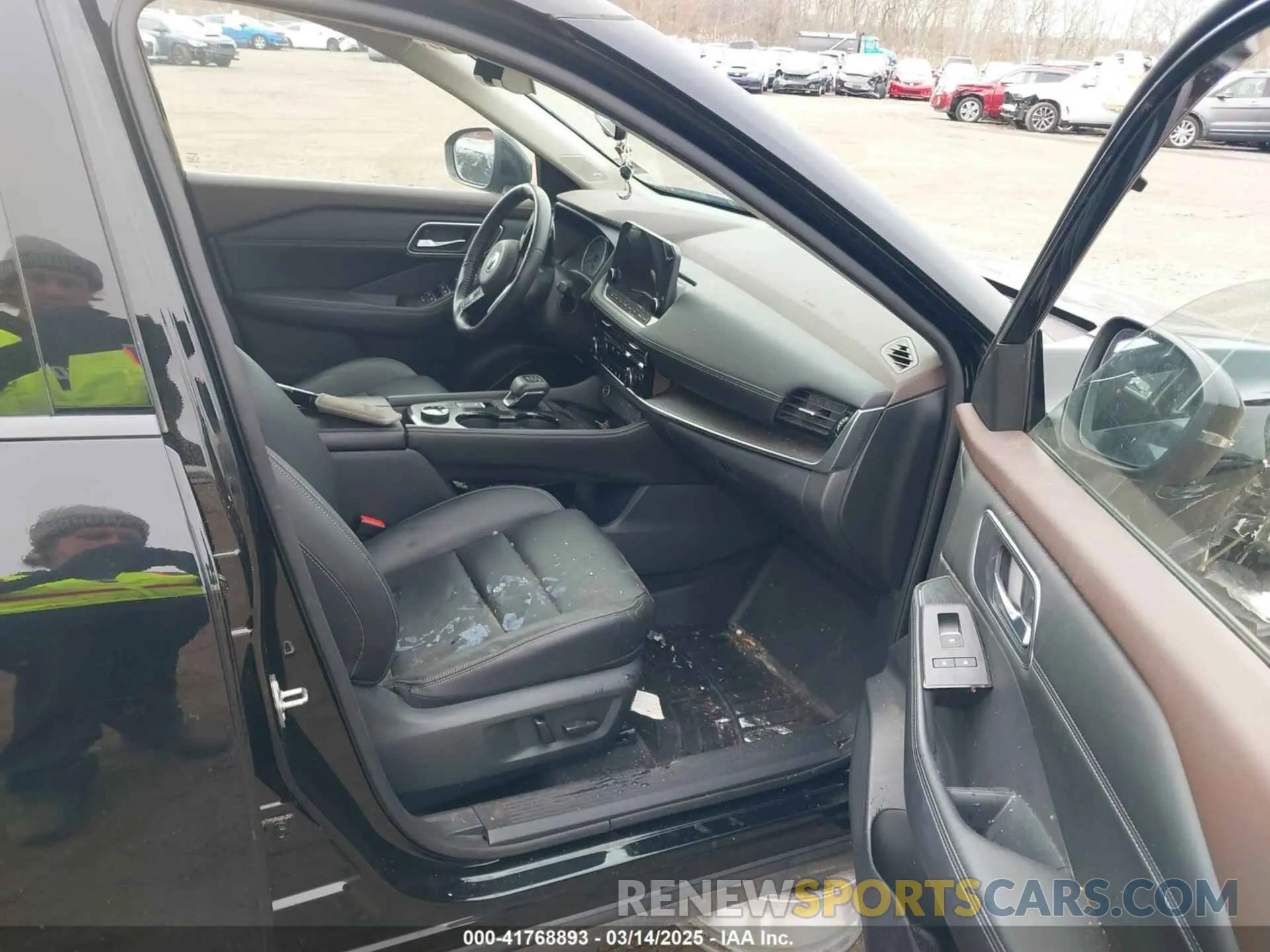 5 Photograph of a damaged car 5N1AT3CB7MC670882 NISSAN ROGUE 2021
