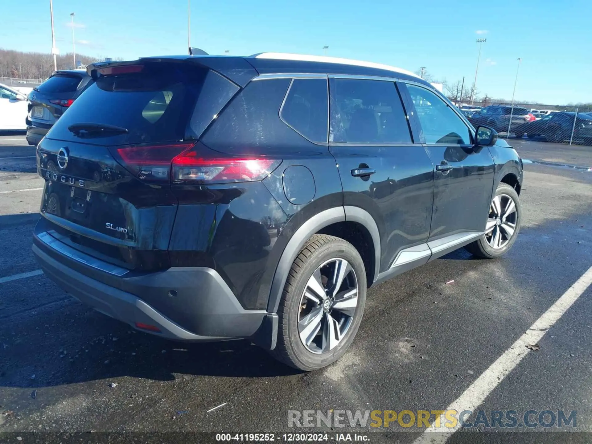 4 Photograph of a damaged car 5N1AT3CB7MC704366 NISSAN ROGUE 2021