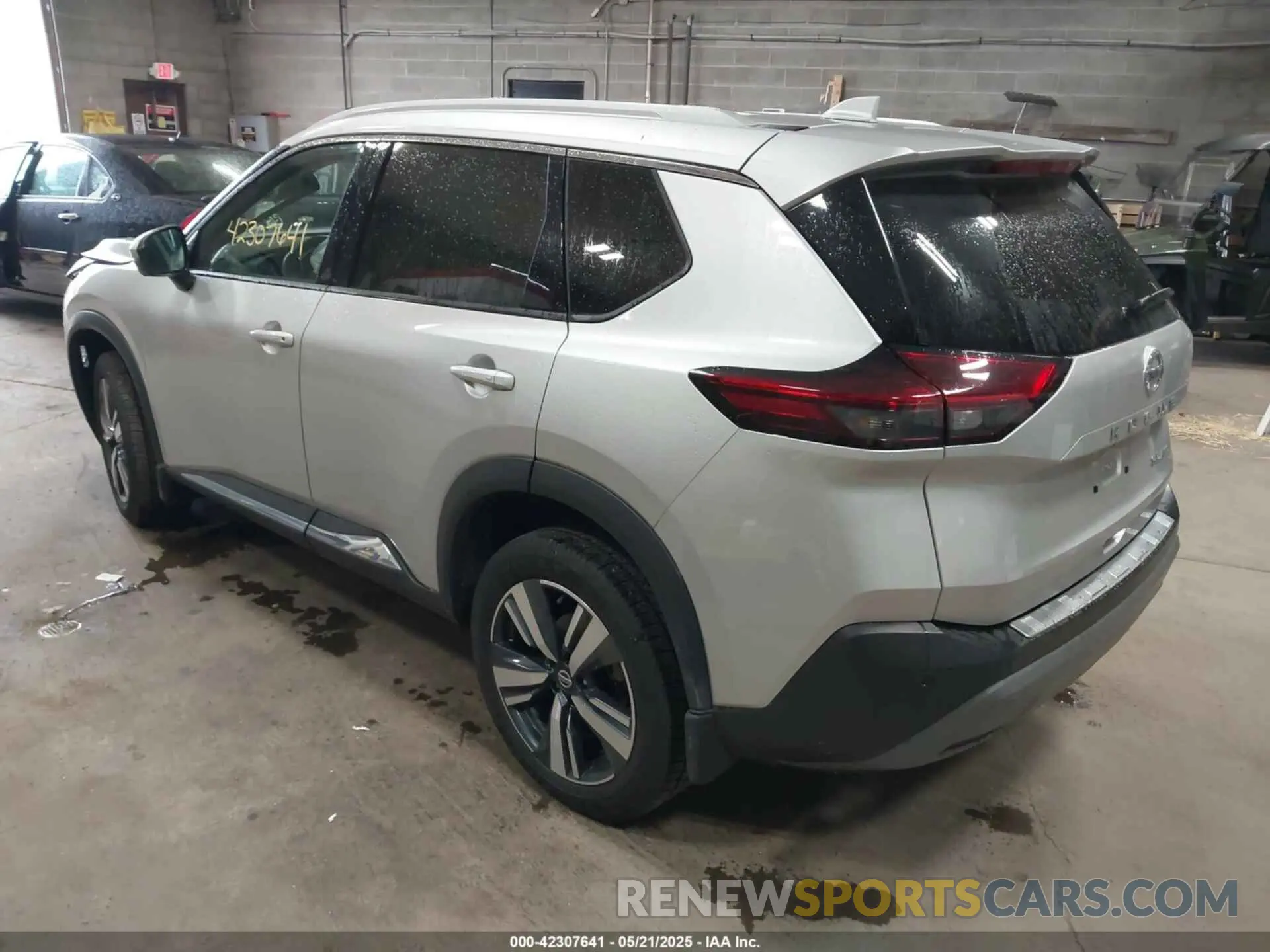 3 Photograph of a damaged car 5N1AT3CB9MC766691 NISSAN ROGUE 2021