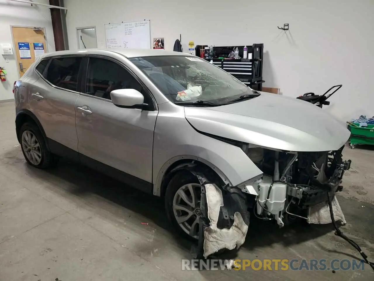 4 Photograph of a damaged car JN1BJ1AW6MW672696 NISSAN ROGUE 2021