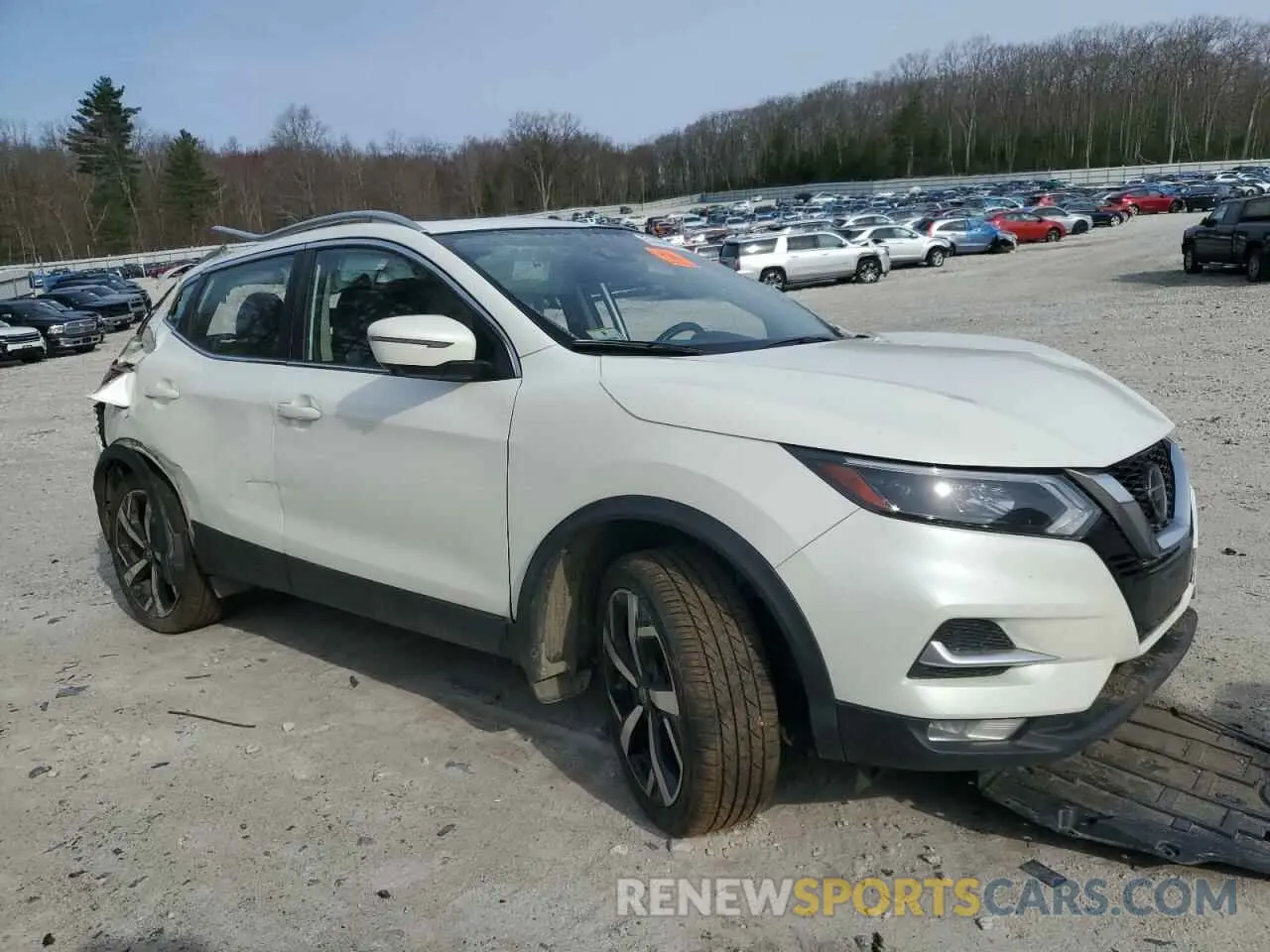 4 Photograph of a damaged car JN1BJ1CW2MW667928 NISSAN ROGUE 2021