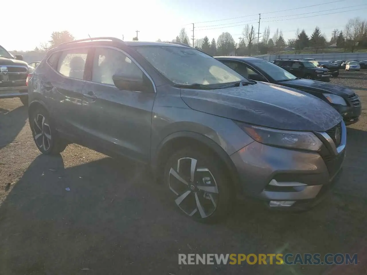 4 Photograph of a damaged car JN1BJ1CW5MW451846 NISSAN ROGUE 2021
