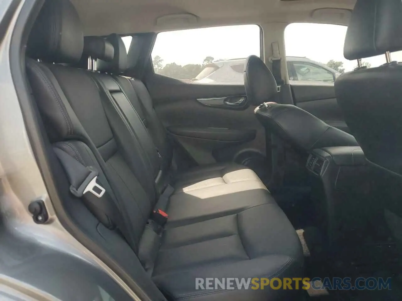 11 Photograph of a damaged car JN1BJ1CW7MW452660 NISSAN ROGUE 2021