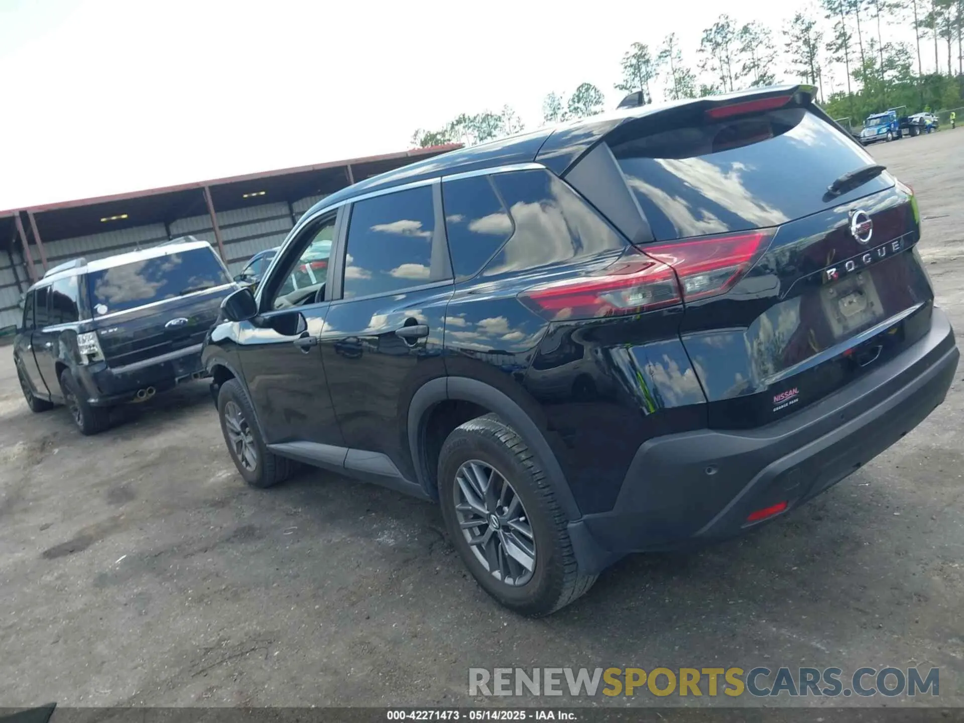 3 Photograph of a damaged car JN8AT3AA2MW002456 NISSAN ROGUE 2021