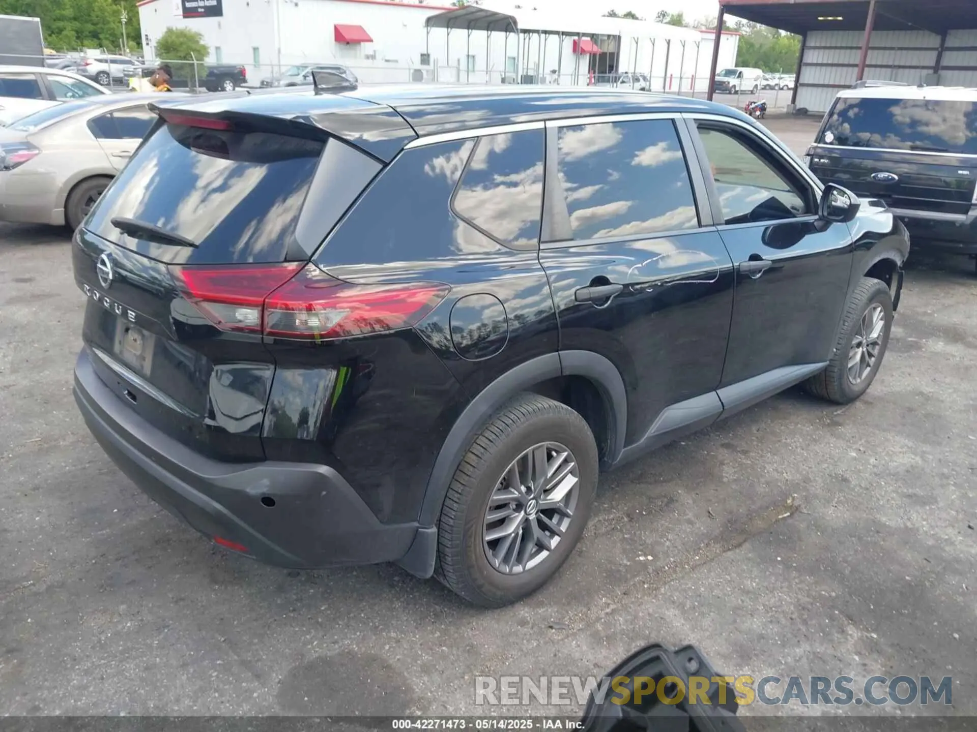 4 Photograph of a damaged car JN8AT3AA2MW002456 NISSAN ROGUE 2021