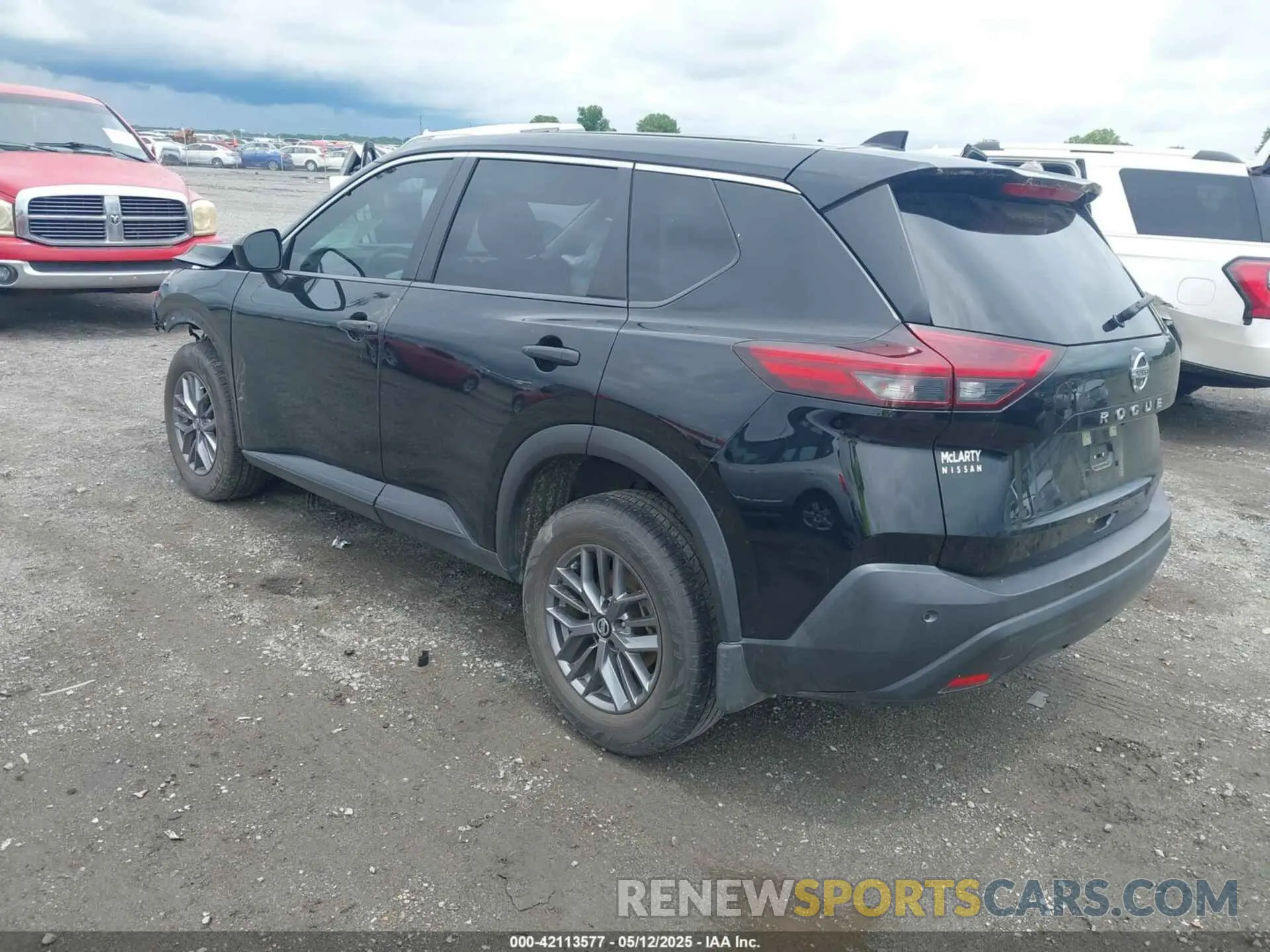 3 Photograph of a damaged car JN8AT3AA3MW015085 NISSAN ROGUE 2021