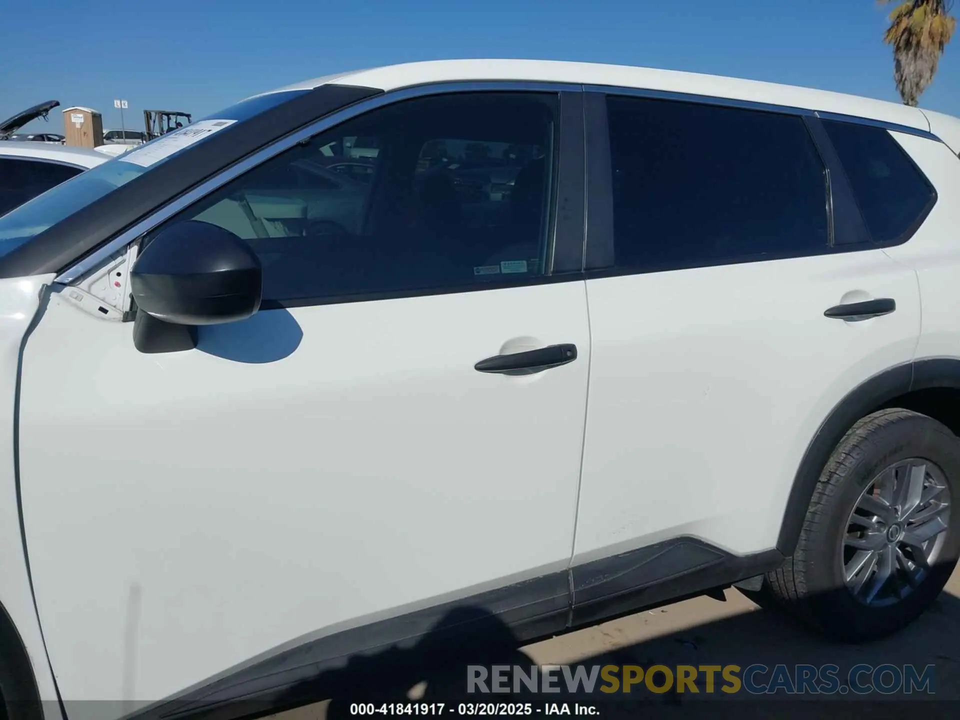 14 Photograph of a damaged car JN8AT3AA8MW006088 NISSAN ROGUE 2021