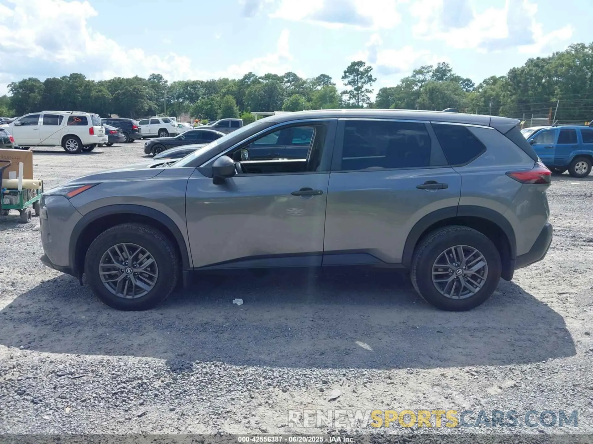 14 Photograph of a damaged car JN8AT3AA9MW004401 NISSAN ROGUE 2021