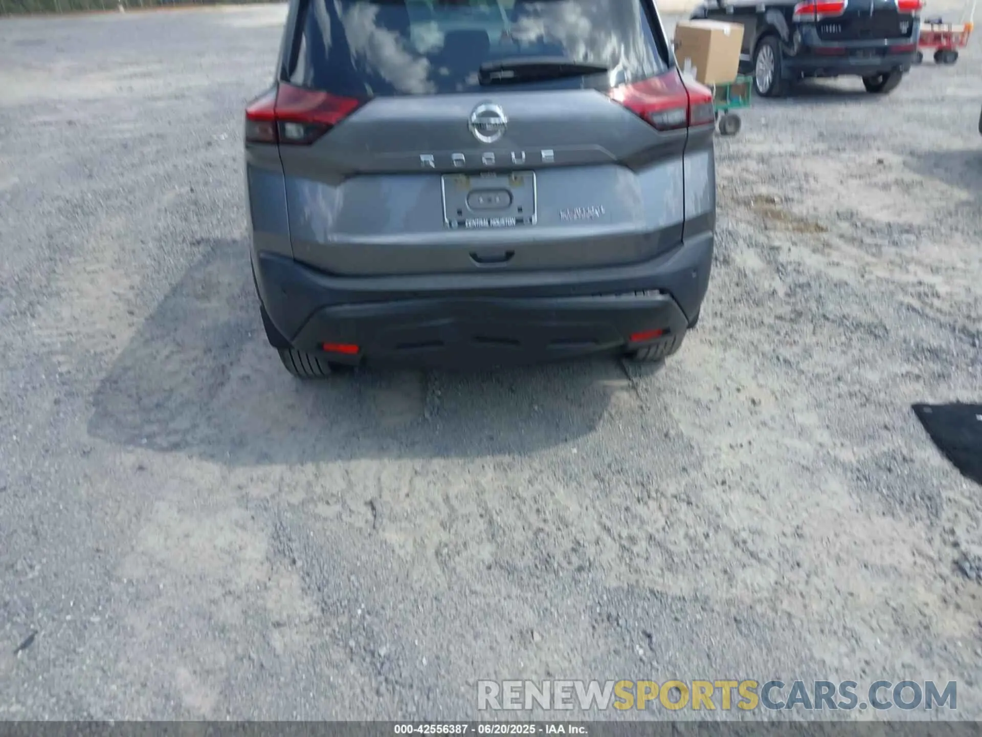 16 Photograph of a damaged car JN8AT3AA9MW004401 NISSAN ROGUE 2021