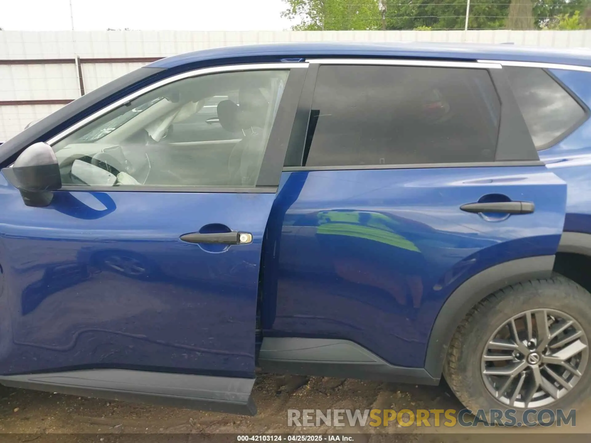 15 Photograph of a damaged car JN8AT3AA9MW011980 NISSAN ROGUE 2021