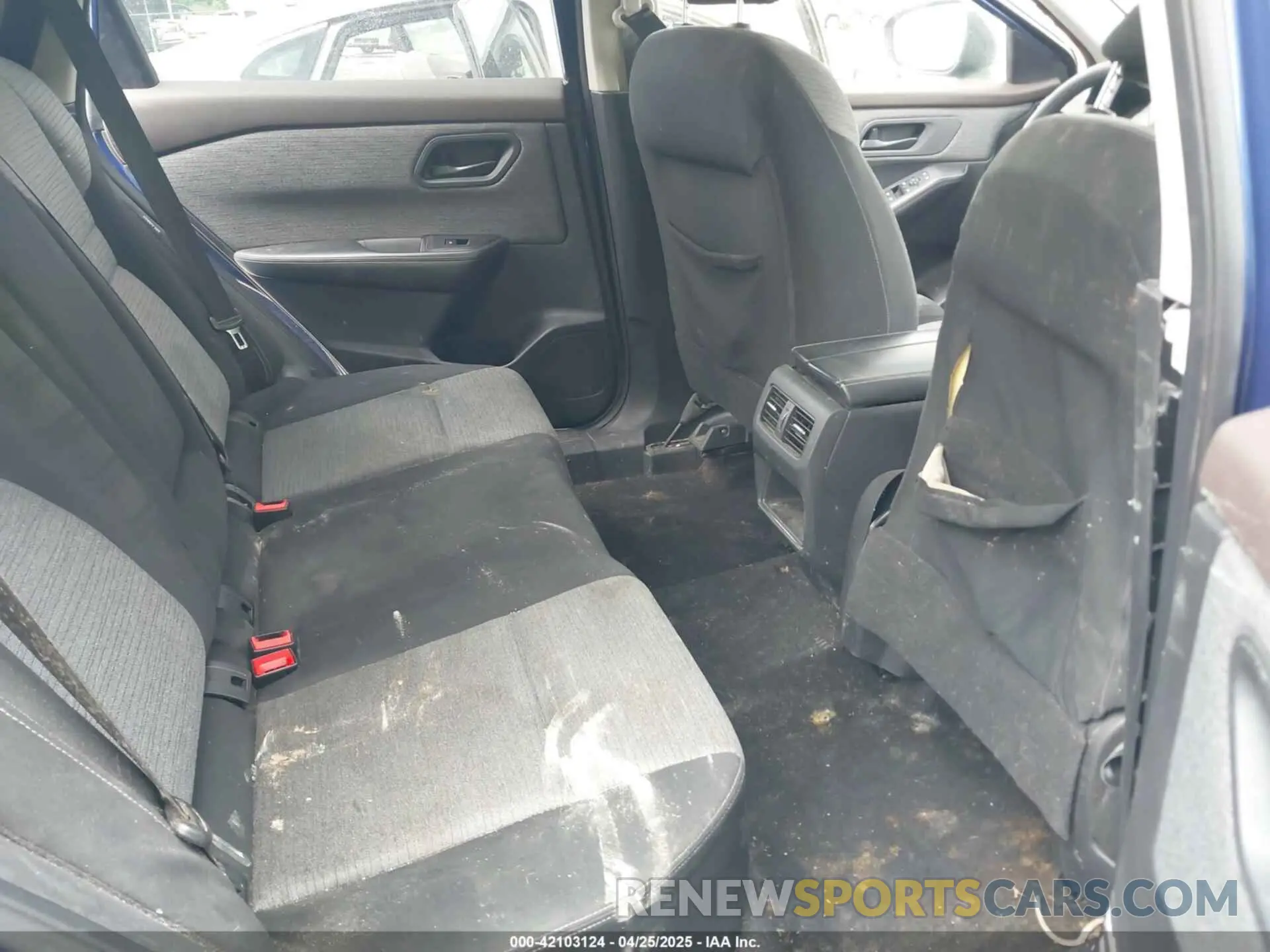 8 Photograph of a damaged car JN8AT3AA9MW011980 NISSAN ROGUE 2021