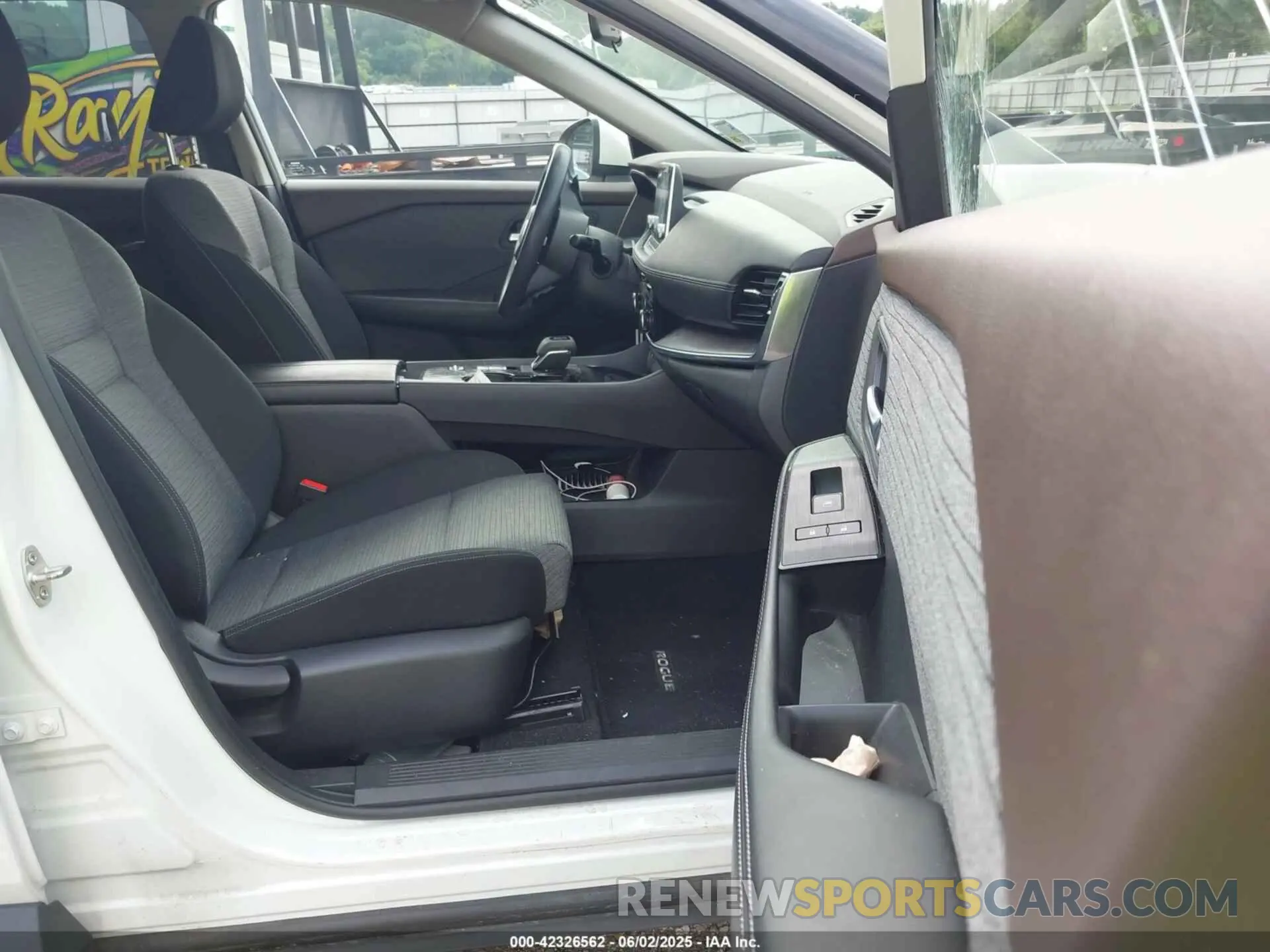 5 Photograph of a damaged car JN8AT3BA1MW003936 NISSAN ROGUE 2021