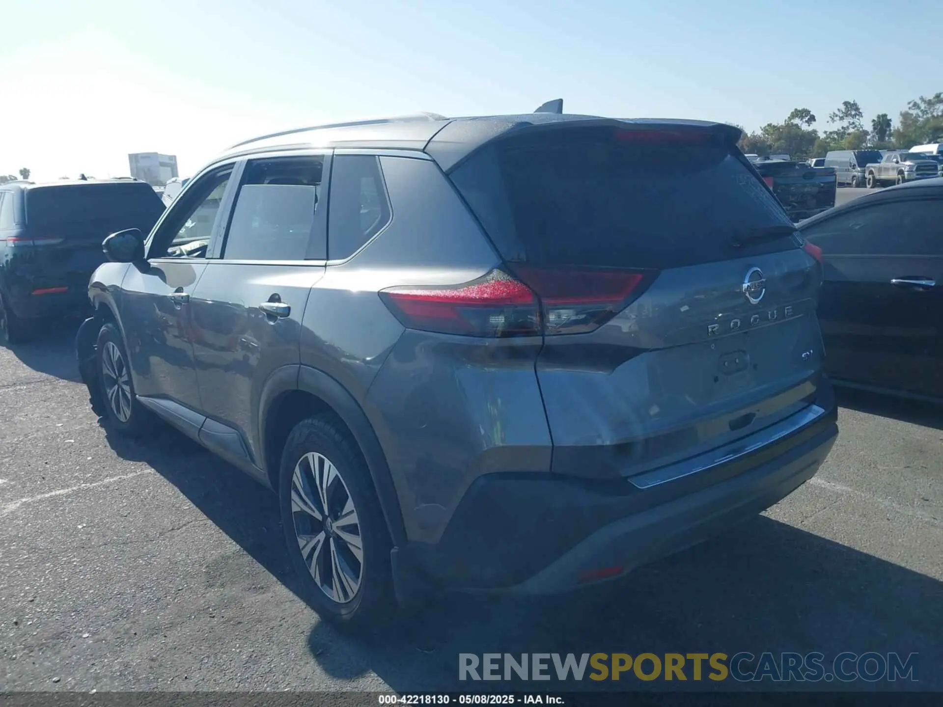3 Photograph of a damaged car JN8AT3BA4MW022674 NISSAN ROGUE 2021