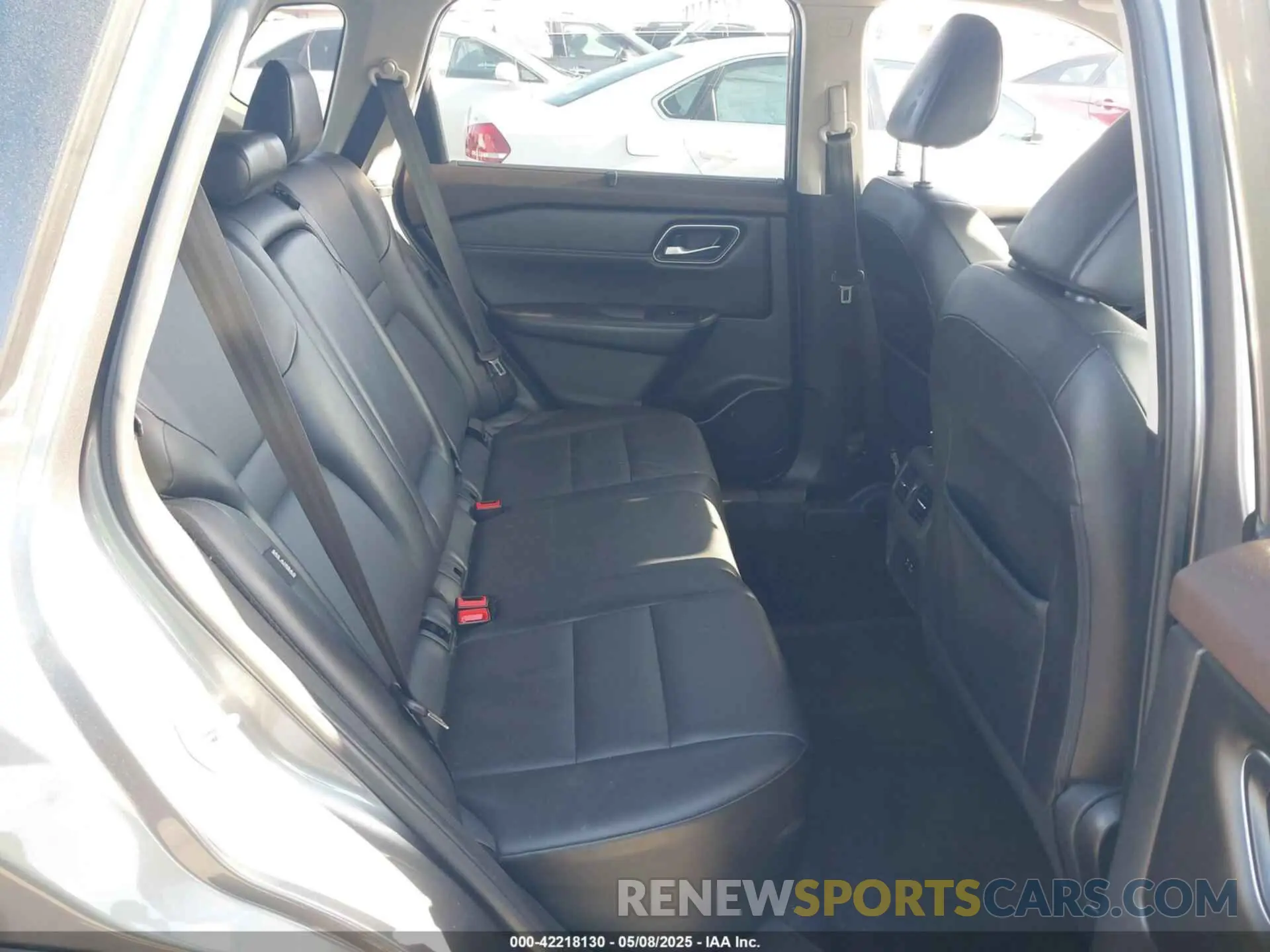 8 Photograph of a damaged car JN8AT3BA4MW022674 NISSAN ROGUE 2021