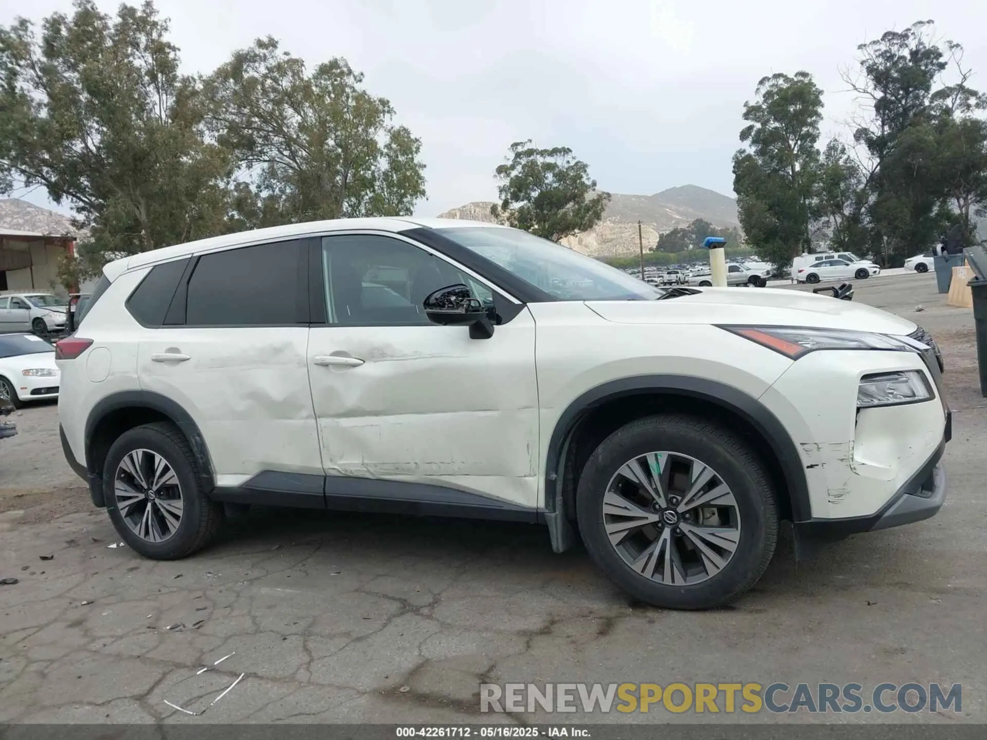 13 Photograph of a damaged car JN8AT3BA6MW011398 NISSAN ROGUE 2021