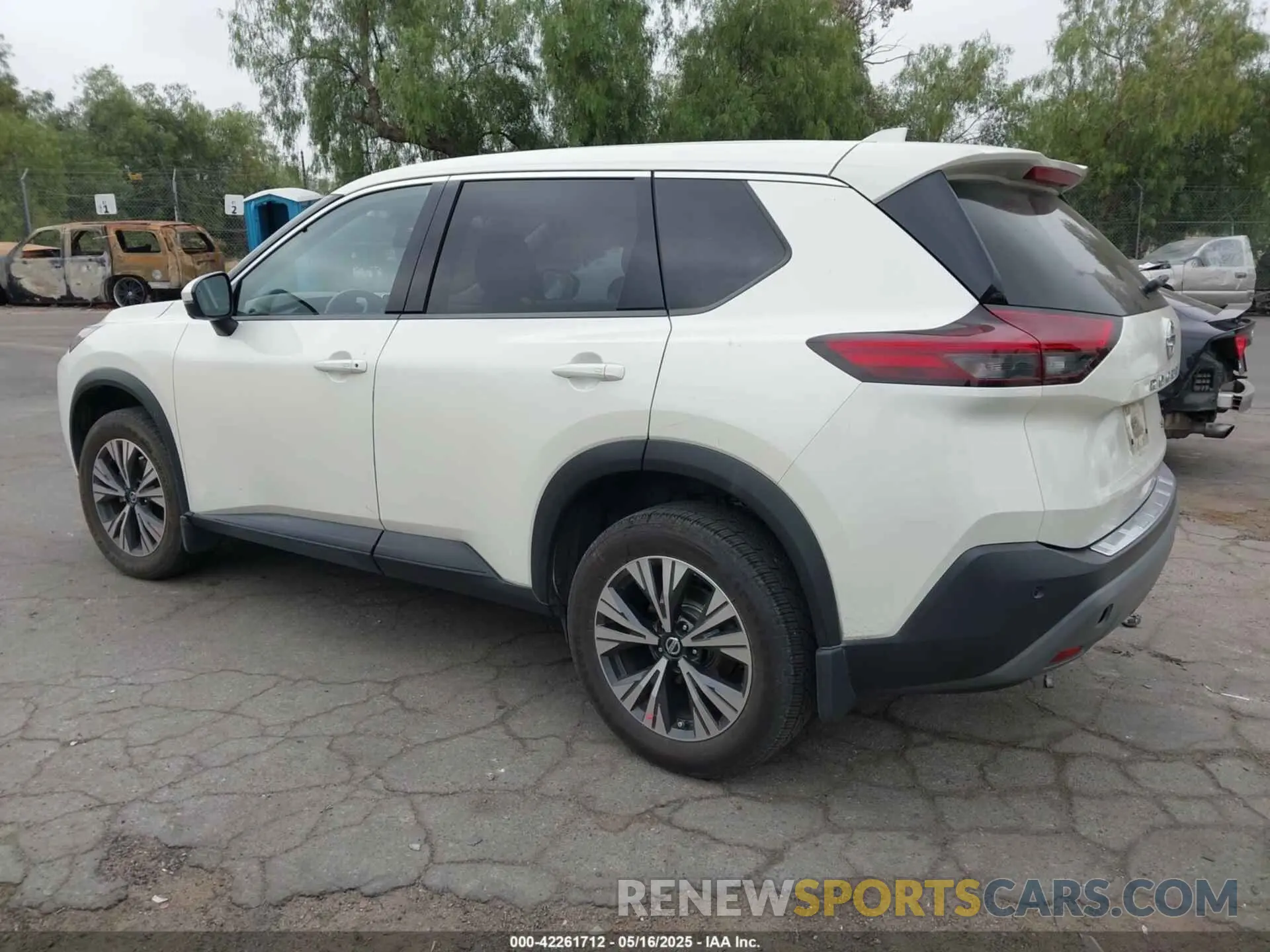 3 Photograph of a damaged car JN8AT3BA6MW011398 NISSAN ROGUE 2021